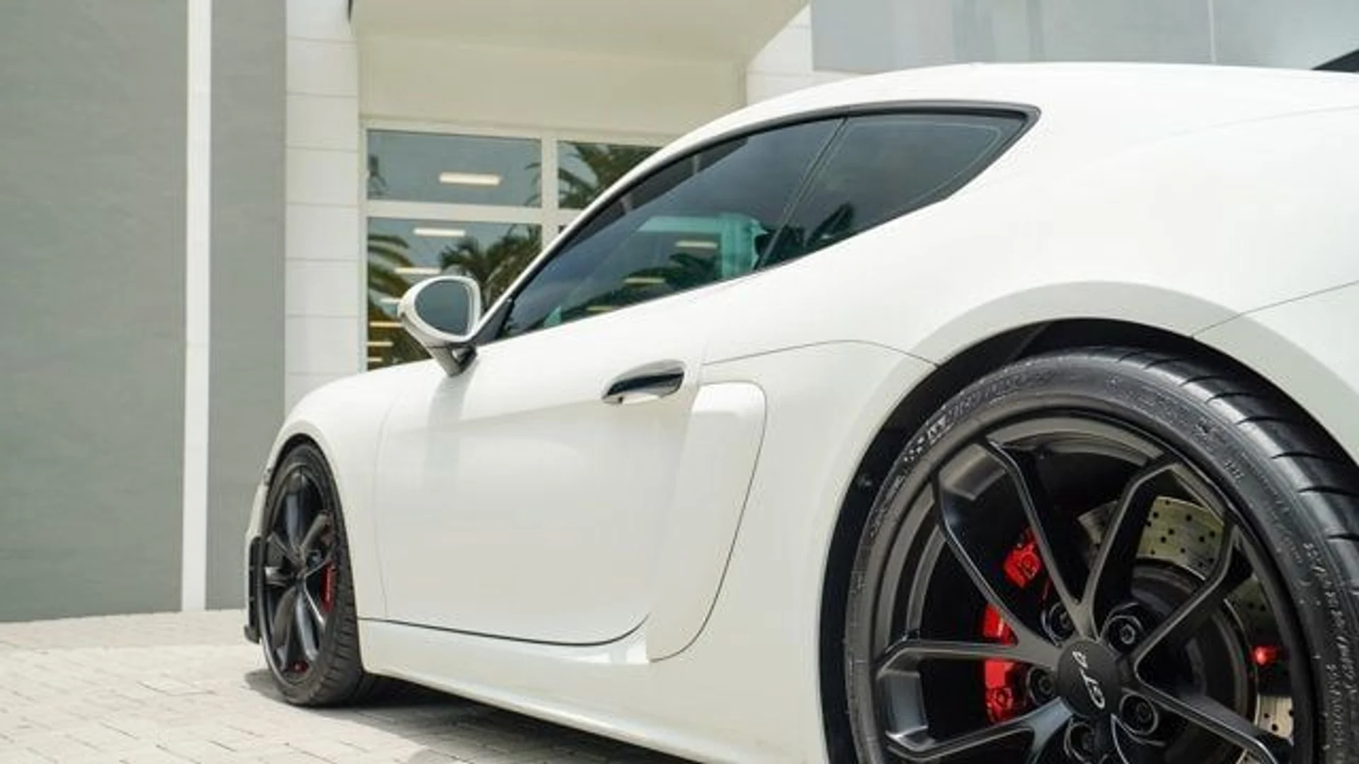 mph037_3597366949_used_2020_porsche_718_cayman_gt4coupe_14354_22875819_38_640_aeb6dea7ca