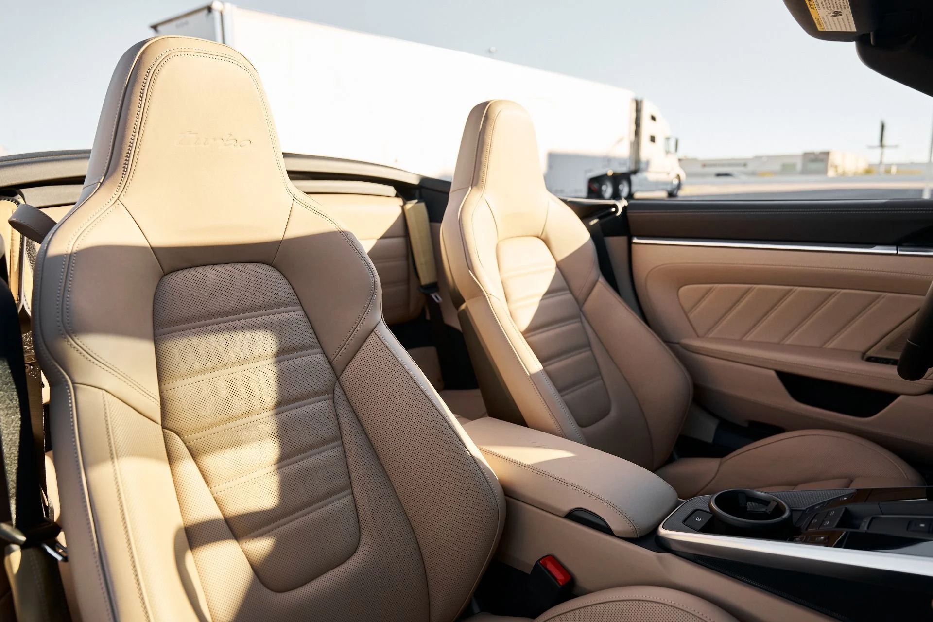 mph037_3606593659_Used_2024_Porsche_911_Turbo_1768616370_f6053bbdcc