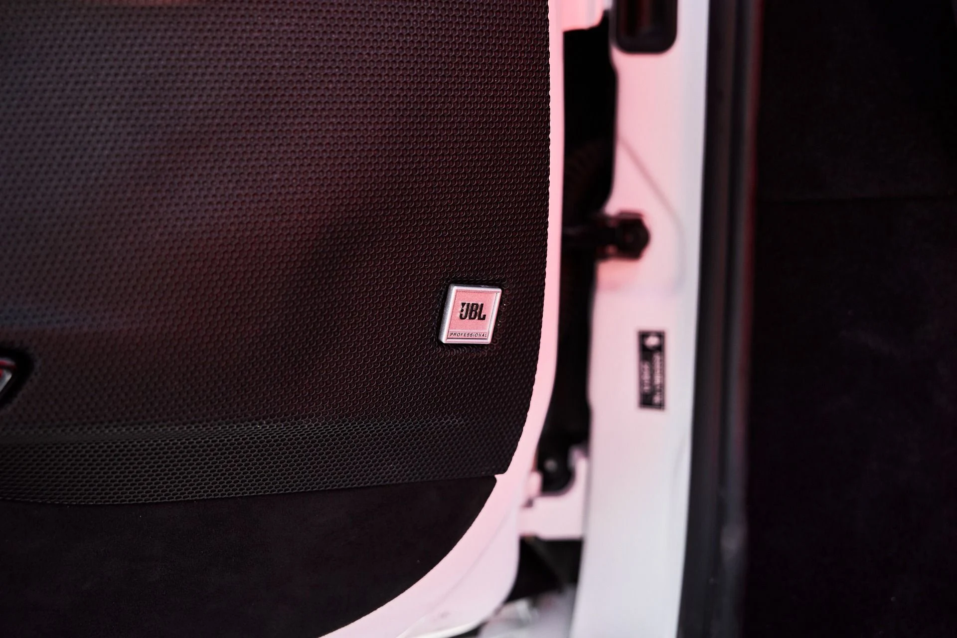 mph037_3608908863_Used_2024_Ferrari_SF_90_Spider_Base_1776734348_c6a0f5805f