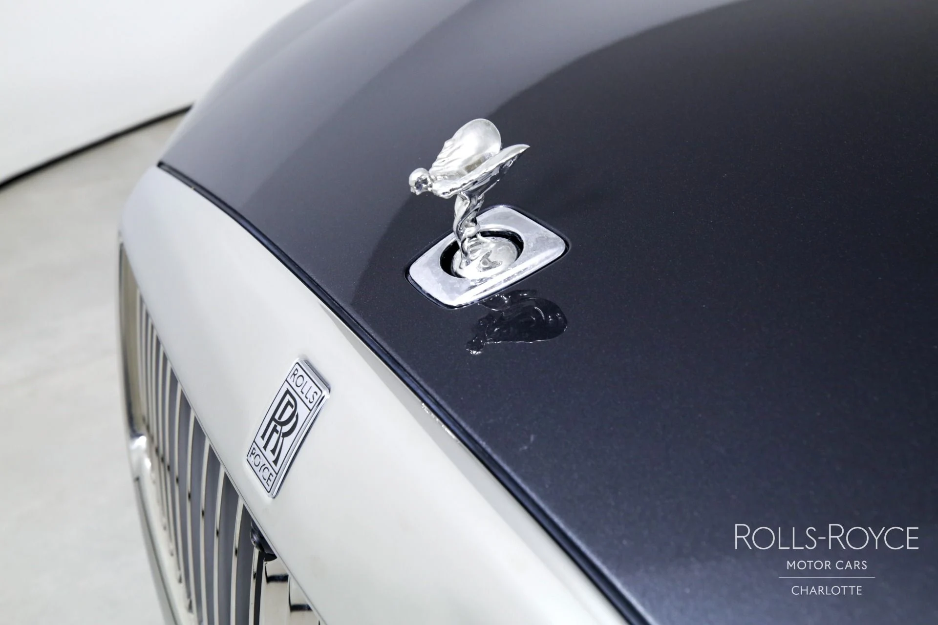 mph037_3608966466_Used_2024_Rolls_Royce_Spectre_1742932757_937a120fa8