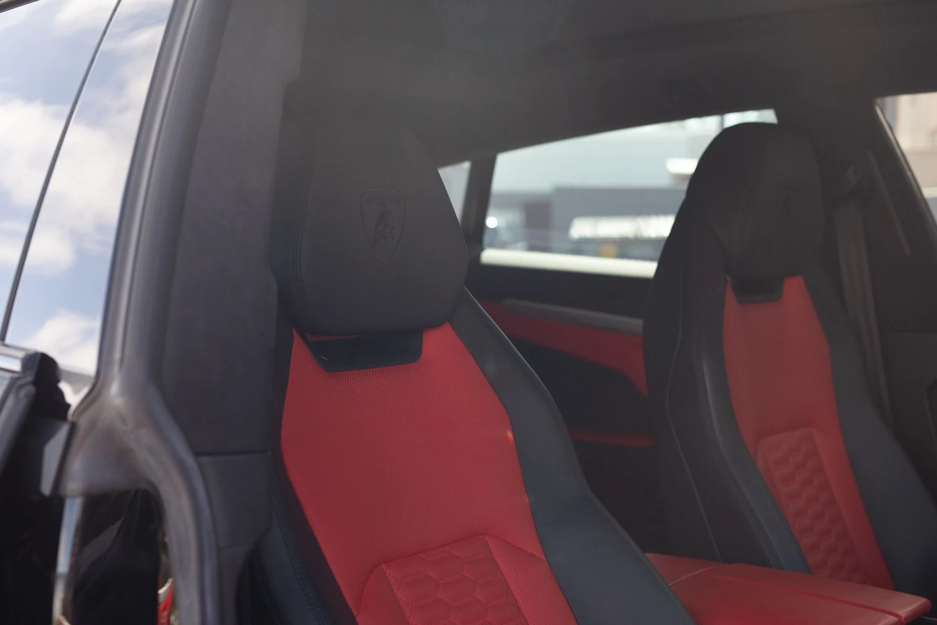 mph037_361412771_Used_2020_Lamborghini_Urus_1739815990_2f10e0d419