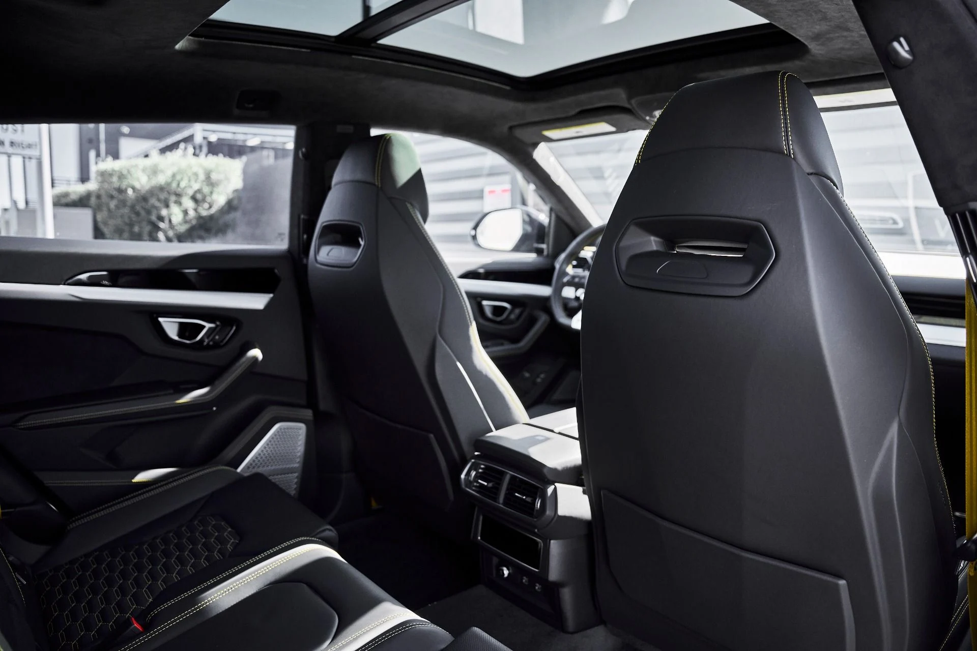mph037_3672961118_Used_2024_Lamborghini_Urus_S_1780082879_9c7b5c832d