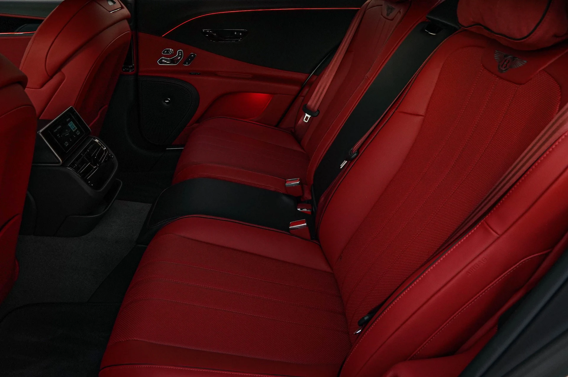mph037_3683398772_Hi_Tech_Luxury_Imports_LLC_SCBBP_6_ZG_5_TC_025490_image_37_18eb7a14a1