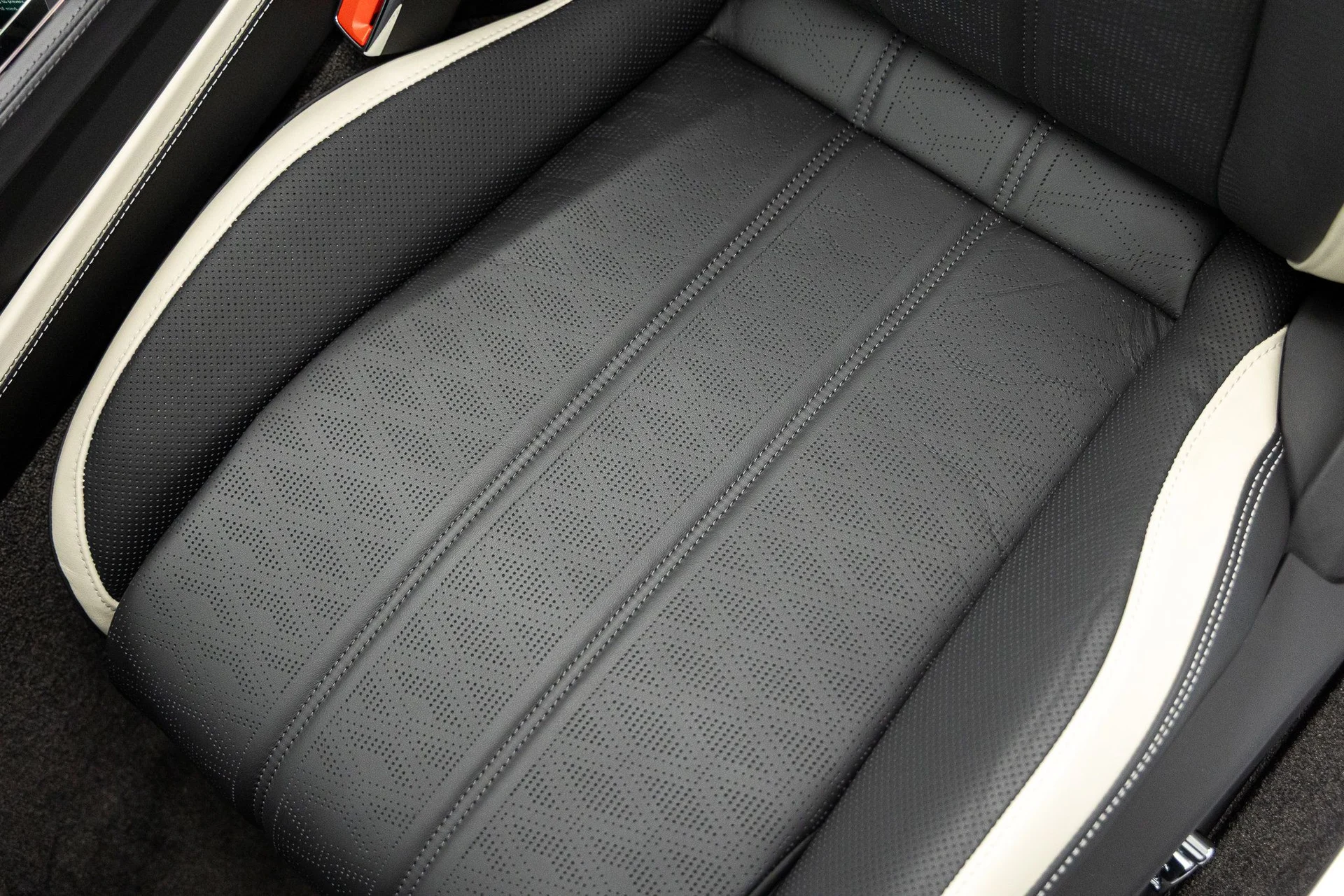 mph037_3688983190_eca2f6a2554d75deb836c8298c35fc86x_b0587d13a4