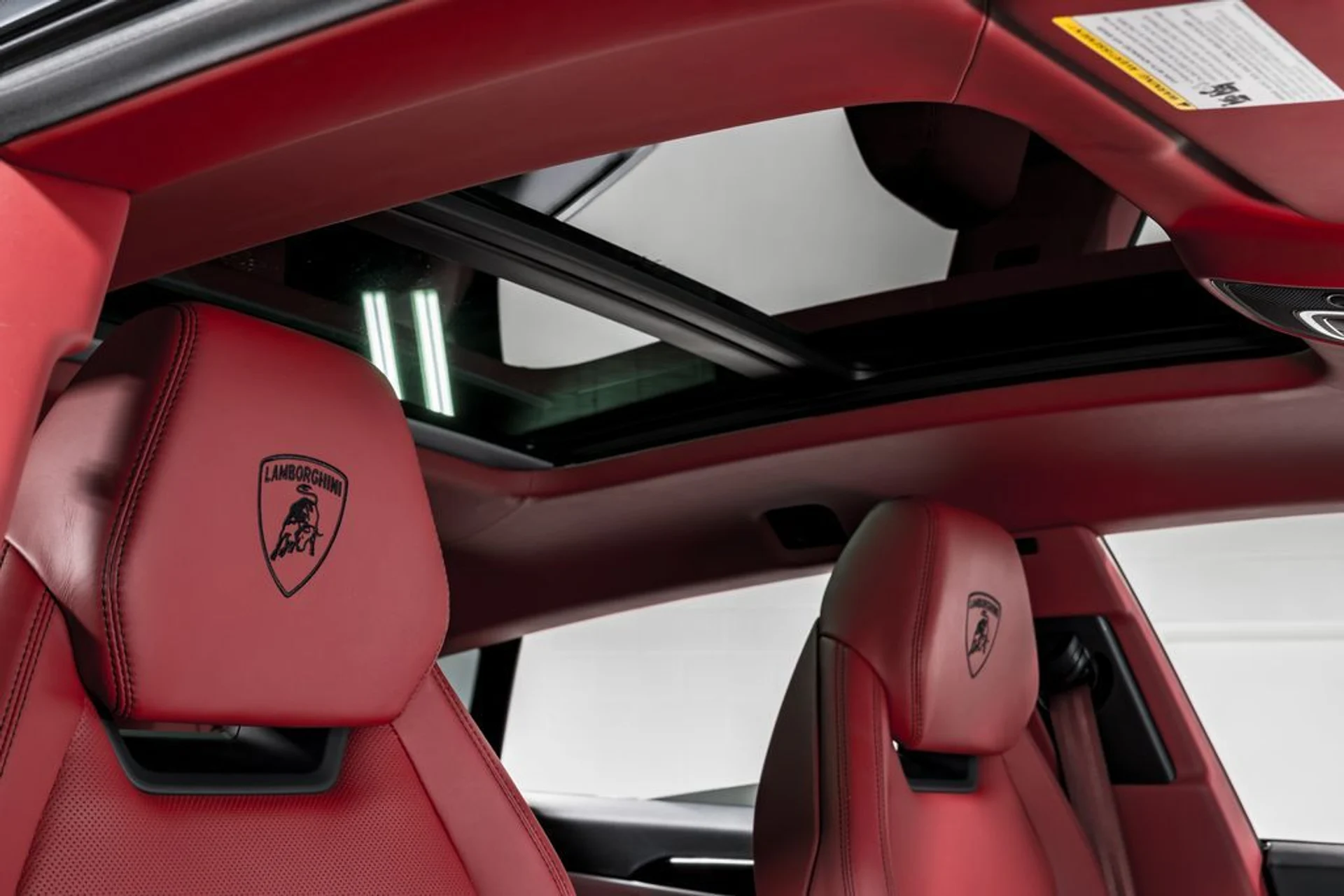 mph037_370271962_541519c3aded74be6730757a5a352f4dx_5b70495624