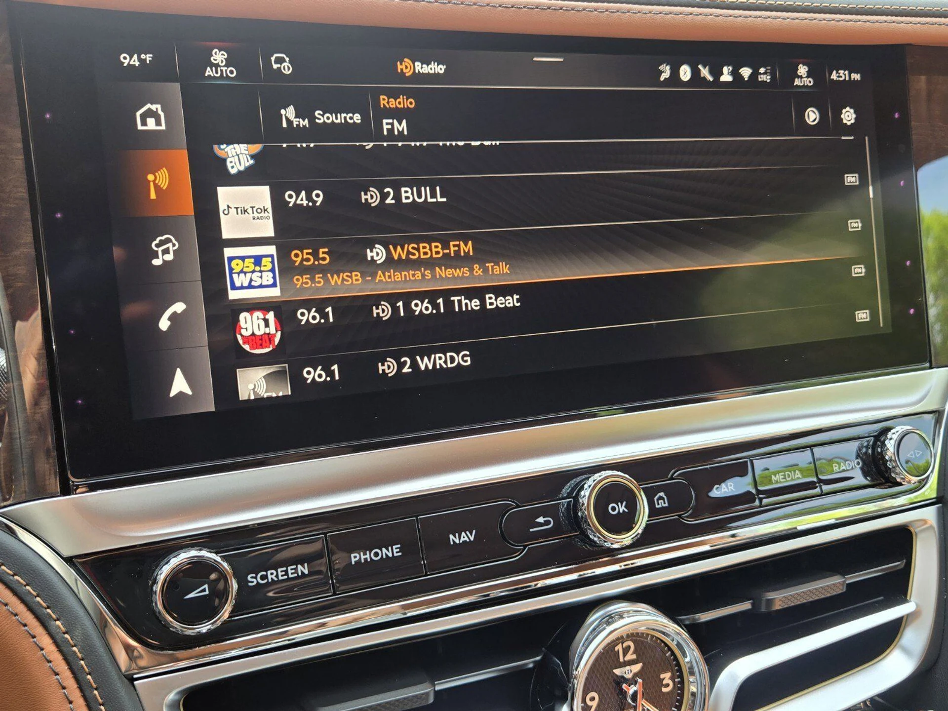 mph037_3705147688_b1d1fef45a9f5e4e248db00edd5b347cx_de57b66b4a