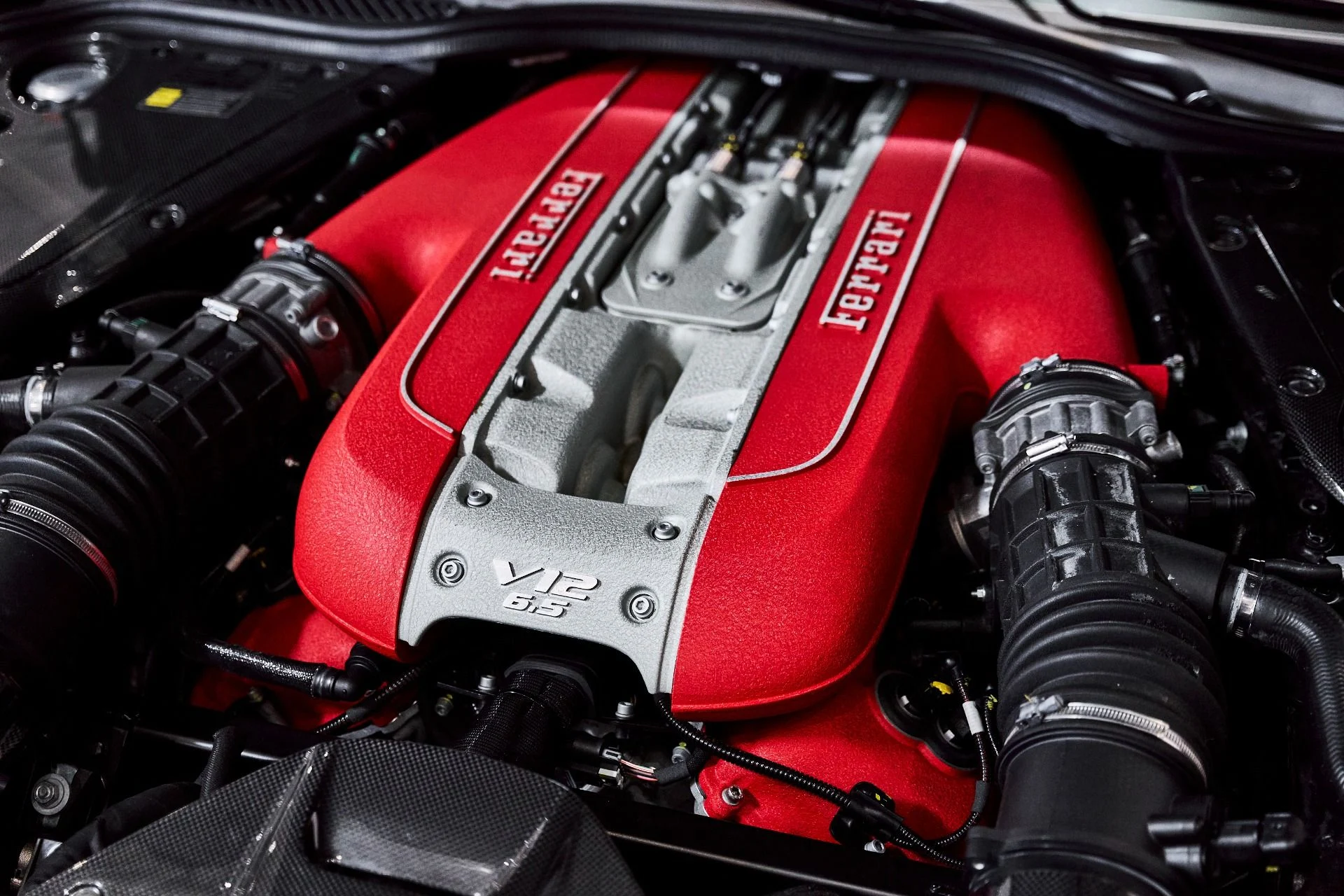 mph037_3706799349_Used_2023_Ferrari_812_GTS_Base_1785445662_39df2e303d