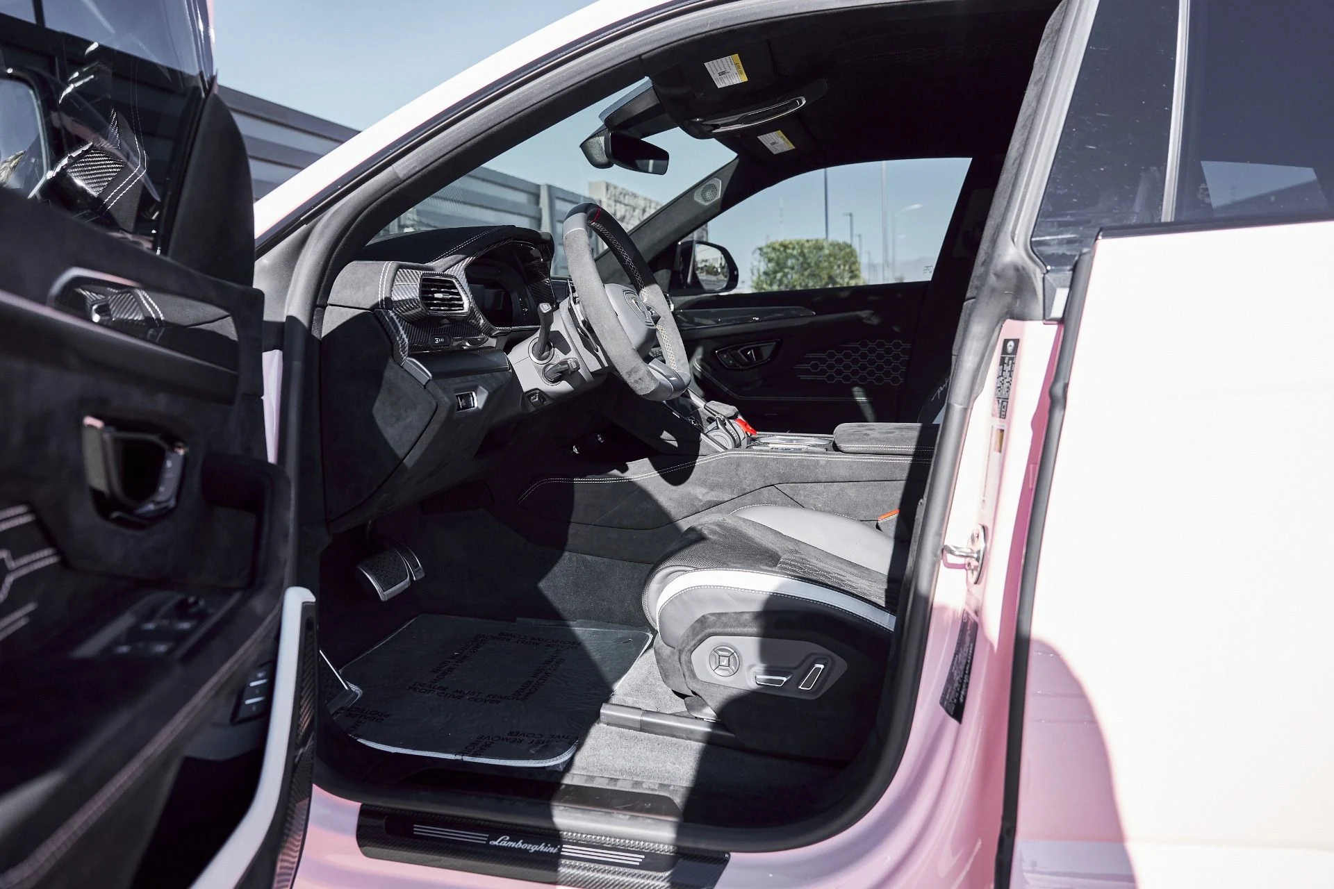 mph037_3707936698_Used_2024_Lamborghini_Urus_Performante_1767667976_fc8bc2b077