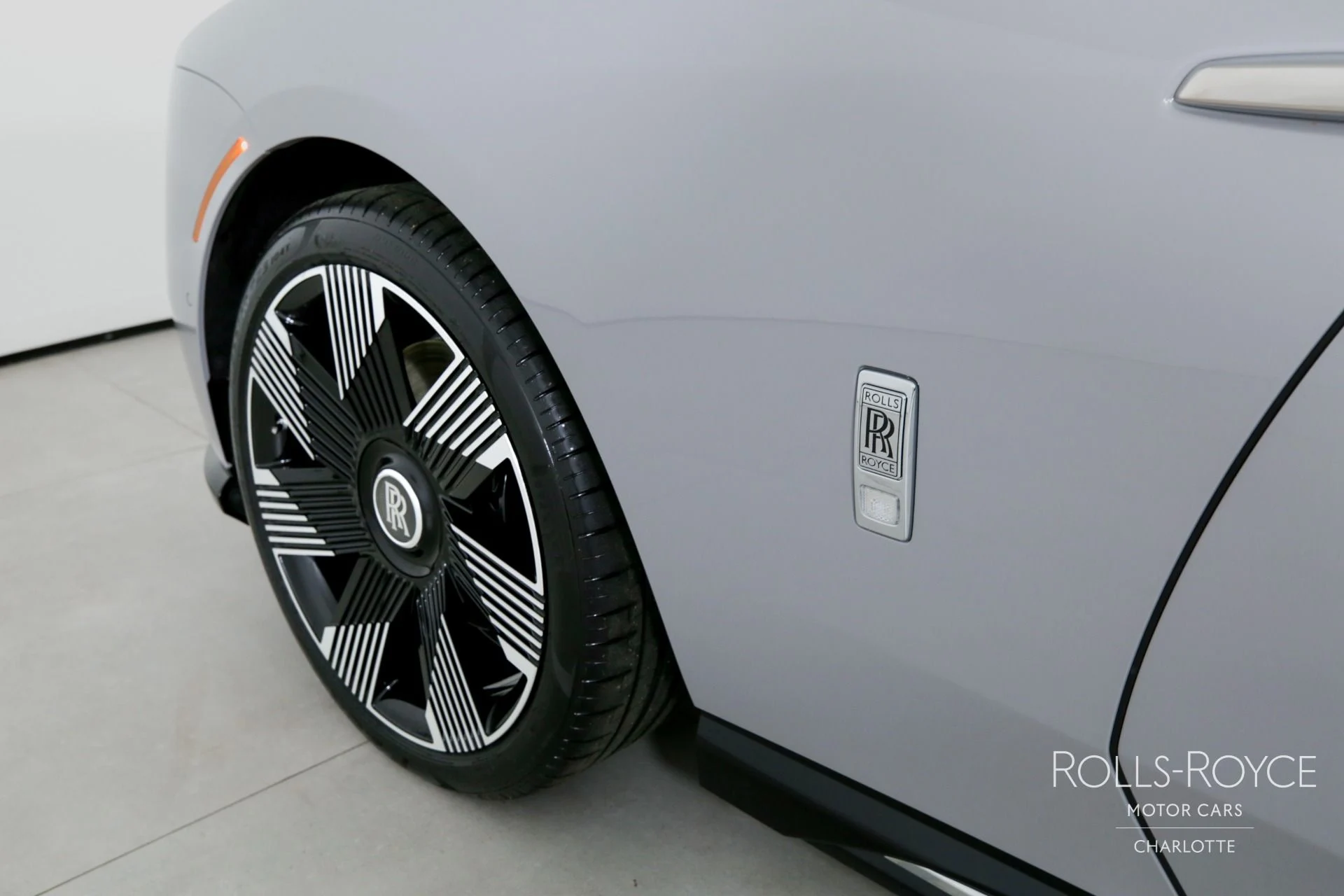 mph037_3715748690_Used_2025_Rolls_Royce_Spectre_1734039852_c259533eb1