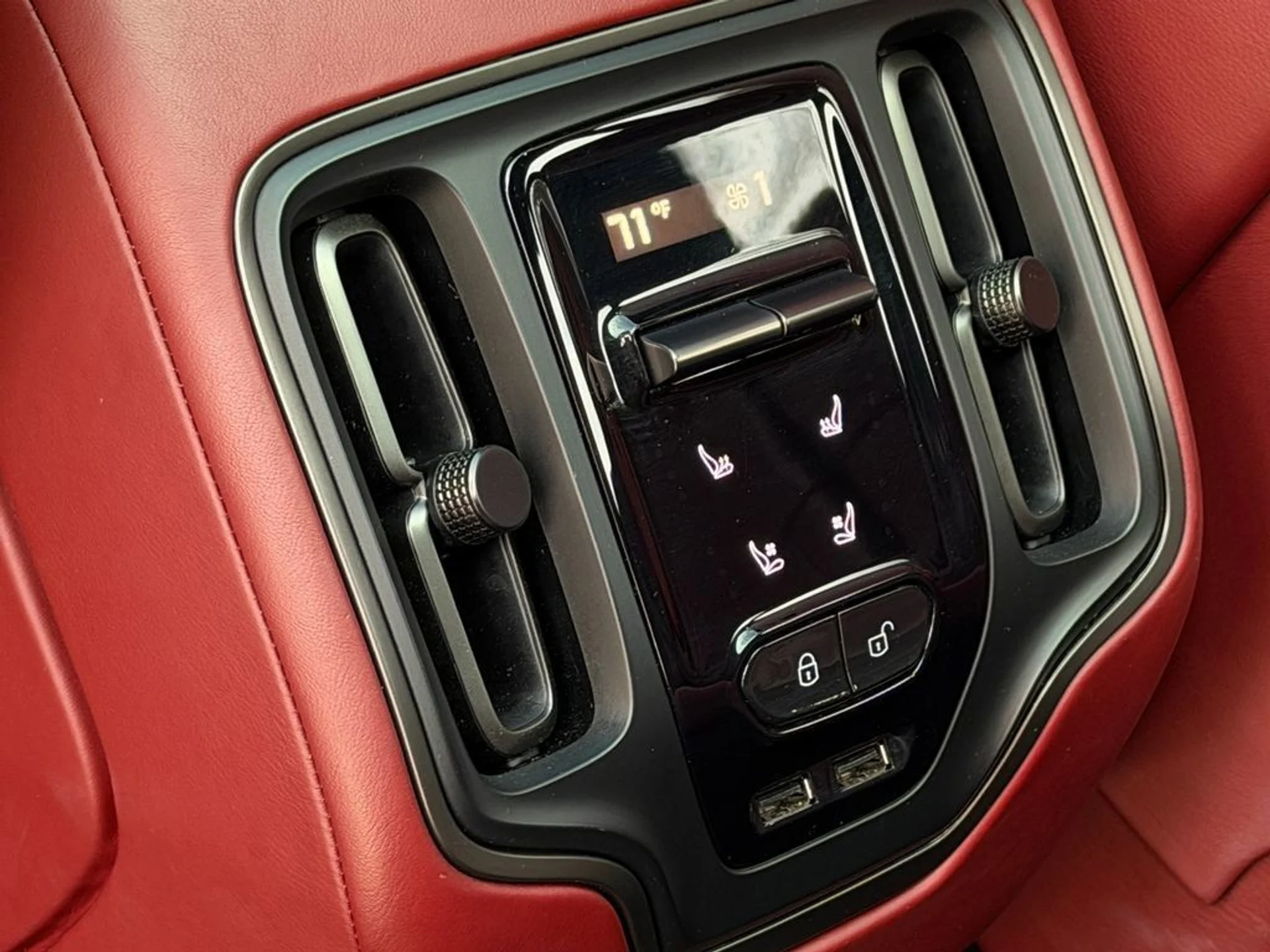 mph037_3715903084_697116f839a64c10970294f8180b49b5_10388eae5a