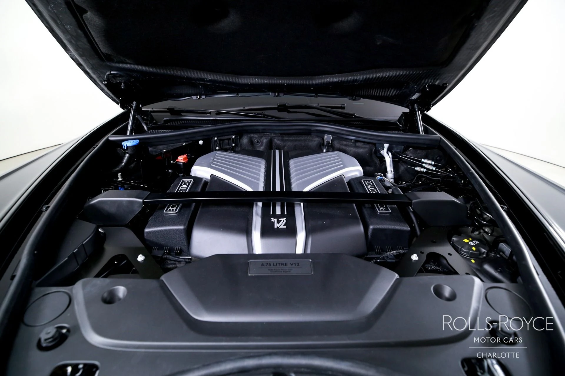 mph037_3729477758_Used_2026_Rolls_Royce_Phantom_1776091031_739e0e0e90