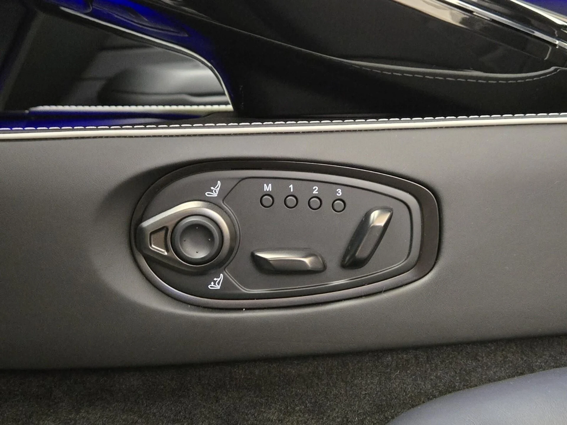 mph037_3739525898_New_2026_Aston_Martin_Vantage_S_1778909025_2dd0b1b632