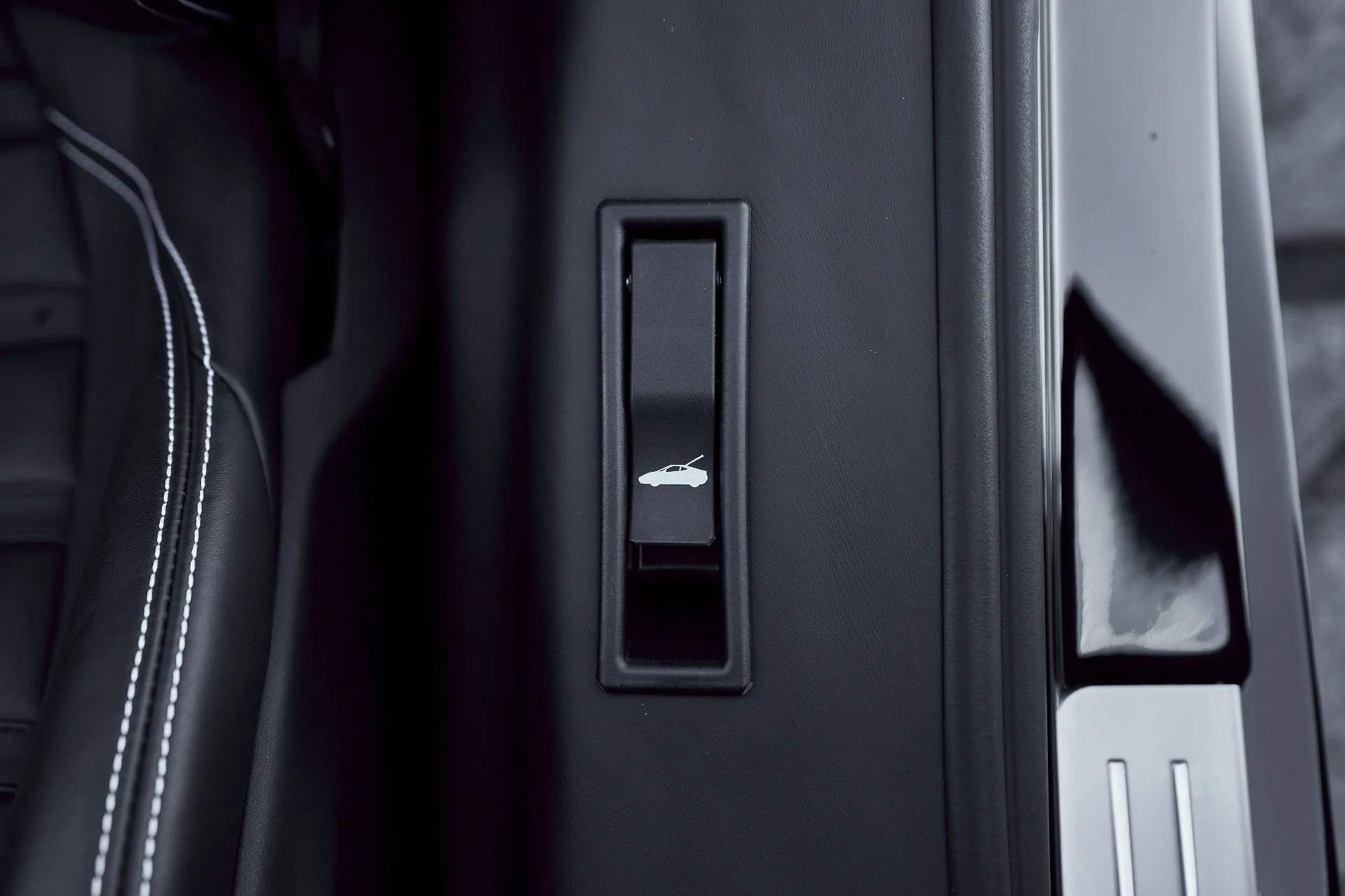 mph037_3760485793_Used_2025_Ferrari_SF_90_Spider_1764059280_17b7caa421