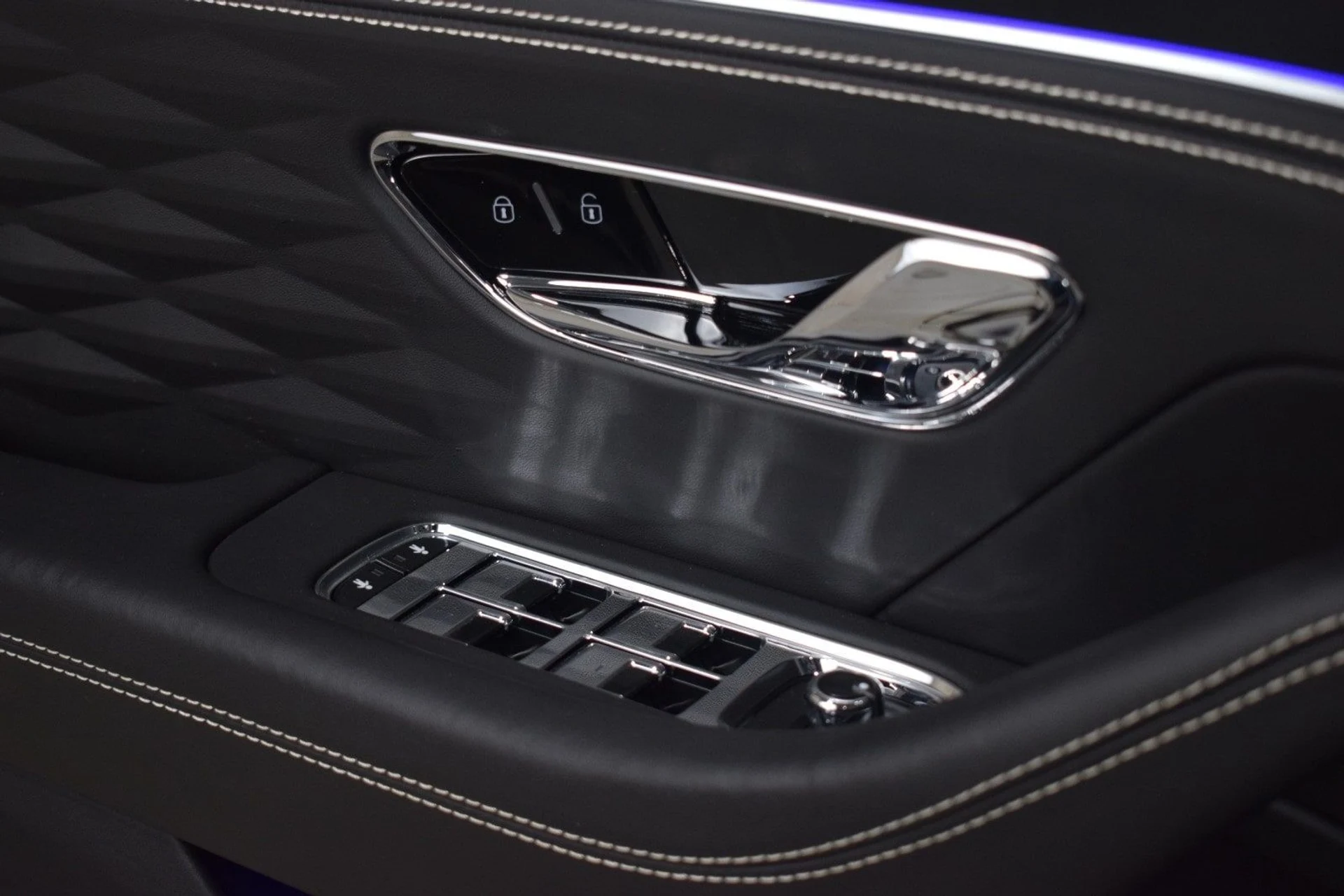 mph037_3766832657_1231fb4ddaafd4df8f0b827eab0a9238x_3ba2468191