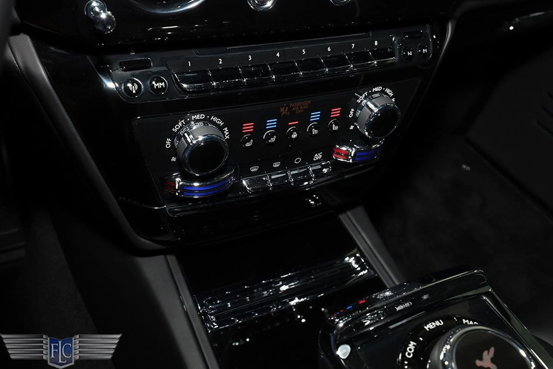 mph037_3771065199_used_2022_rolls_royce_phantom_sedan_9689_23002313_38_1024_1a36fe0482