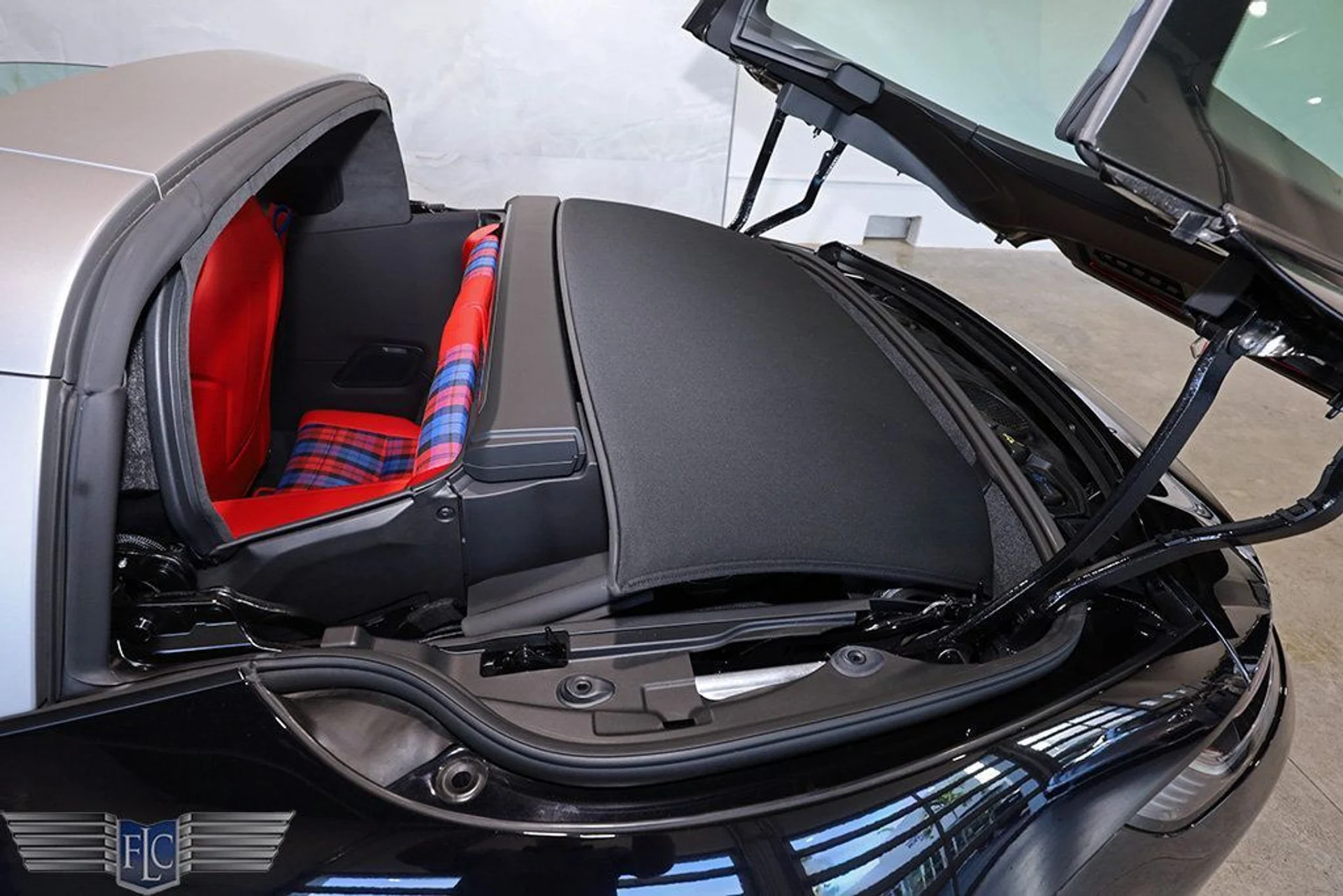 mph037_3776468896_used_2024_porsche_911_targa4s_9689_22903076_38_1024_eb4d3c9fd7