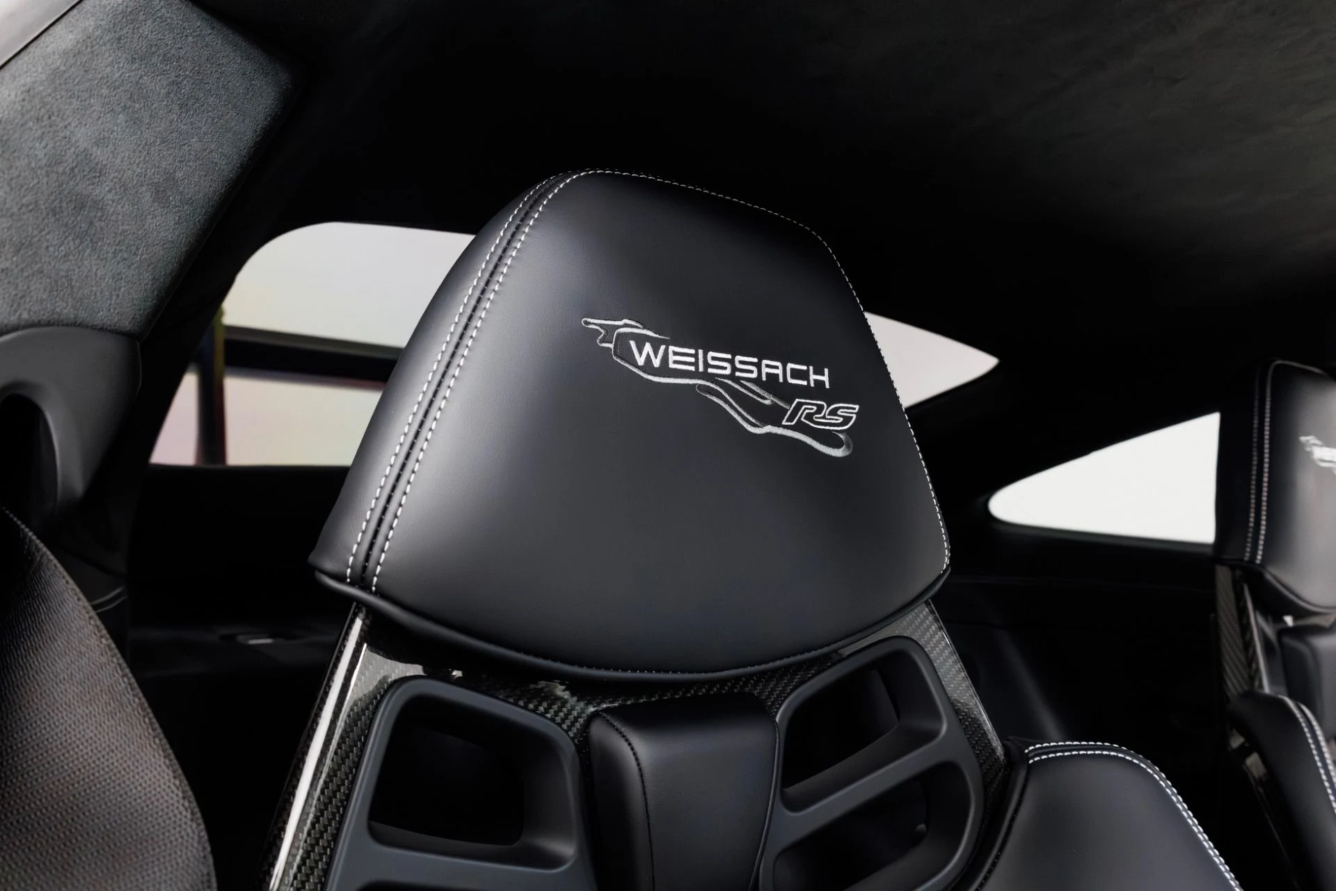 mph037_3786256317_Used_2025_Porsche_911_GT_3_RS_1767383458_cd682e4412