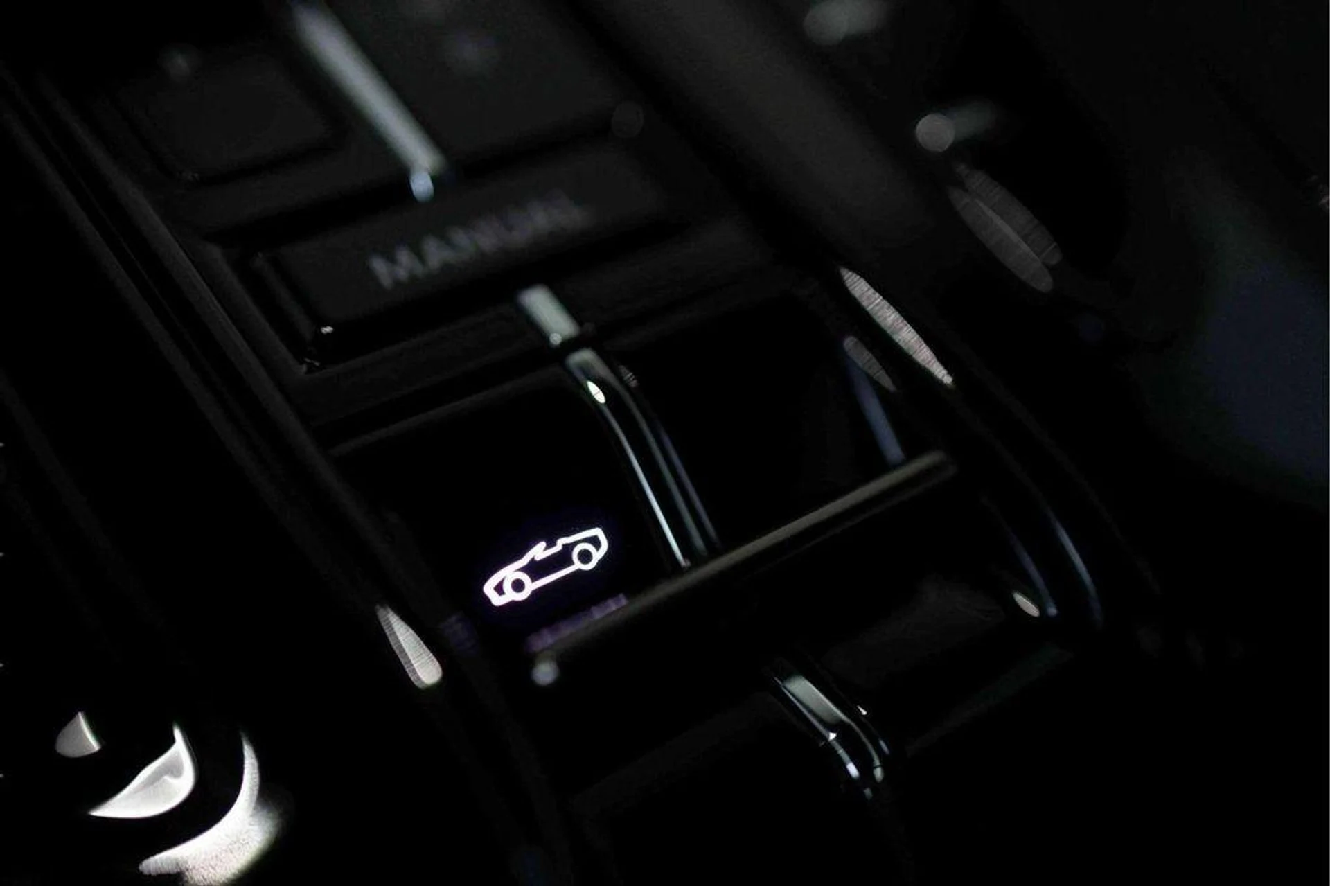 mph037_380763087_j_UGF_Fo_ffa_GLX_Dg_R6ls_D_Rsl_A5nc_02f4cb1c2c