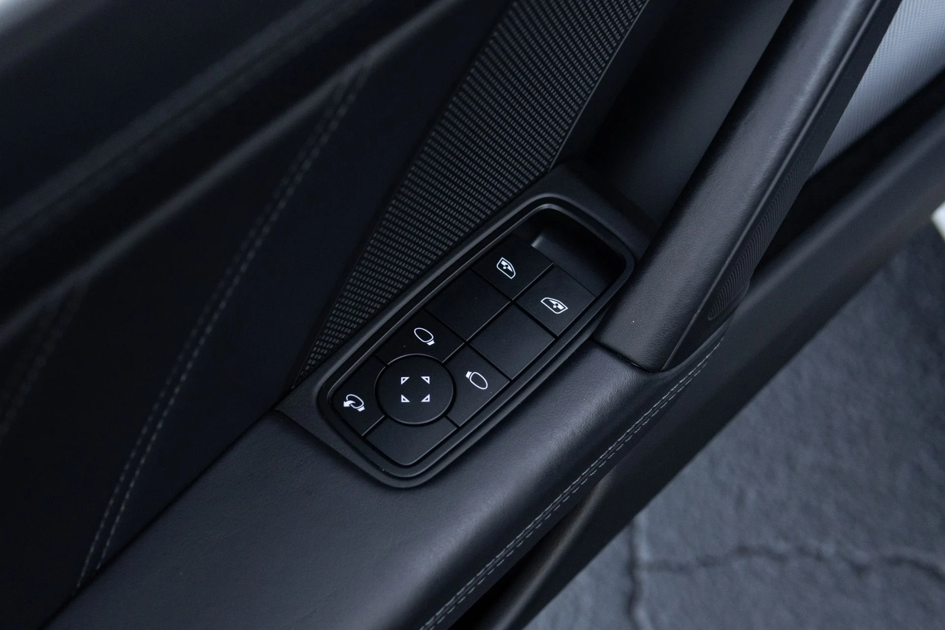 mph037_3807872095_Used_2025_Porsche_911_Turbo_S_1770437423_02bd7edad6