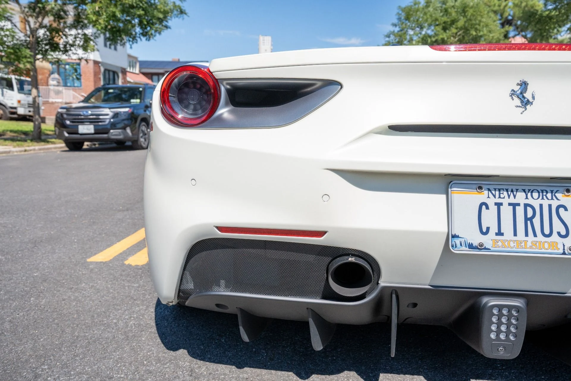 mph037_3812413488_Used_2018_Ferrari_488_GTB_1787848459_13a1584c6b