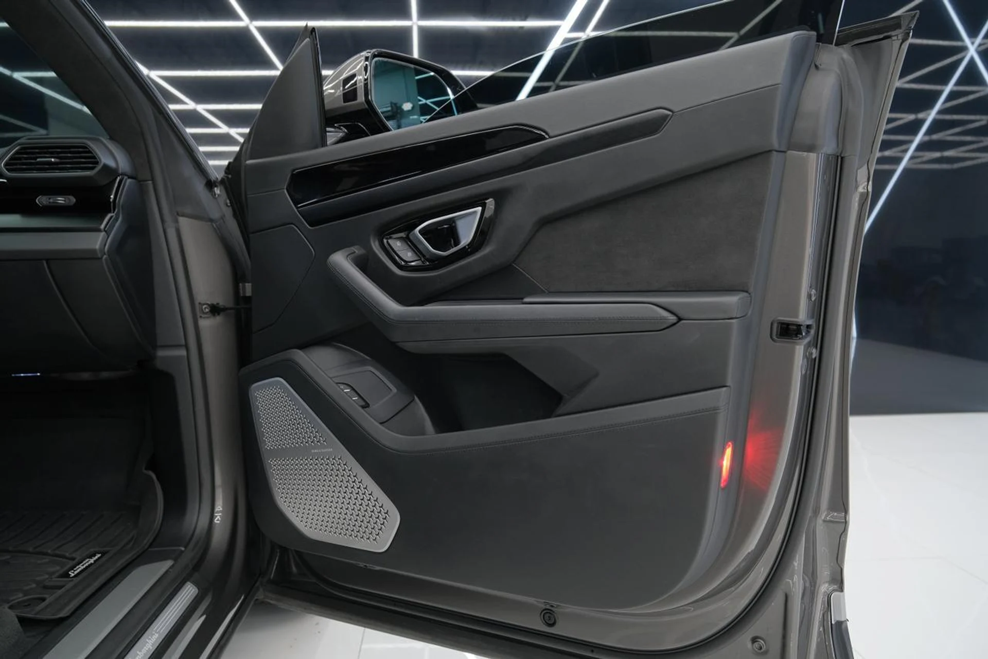 mph037_382022857_8533acb9d669831cb2049dbaa0af5079_451c4b3455