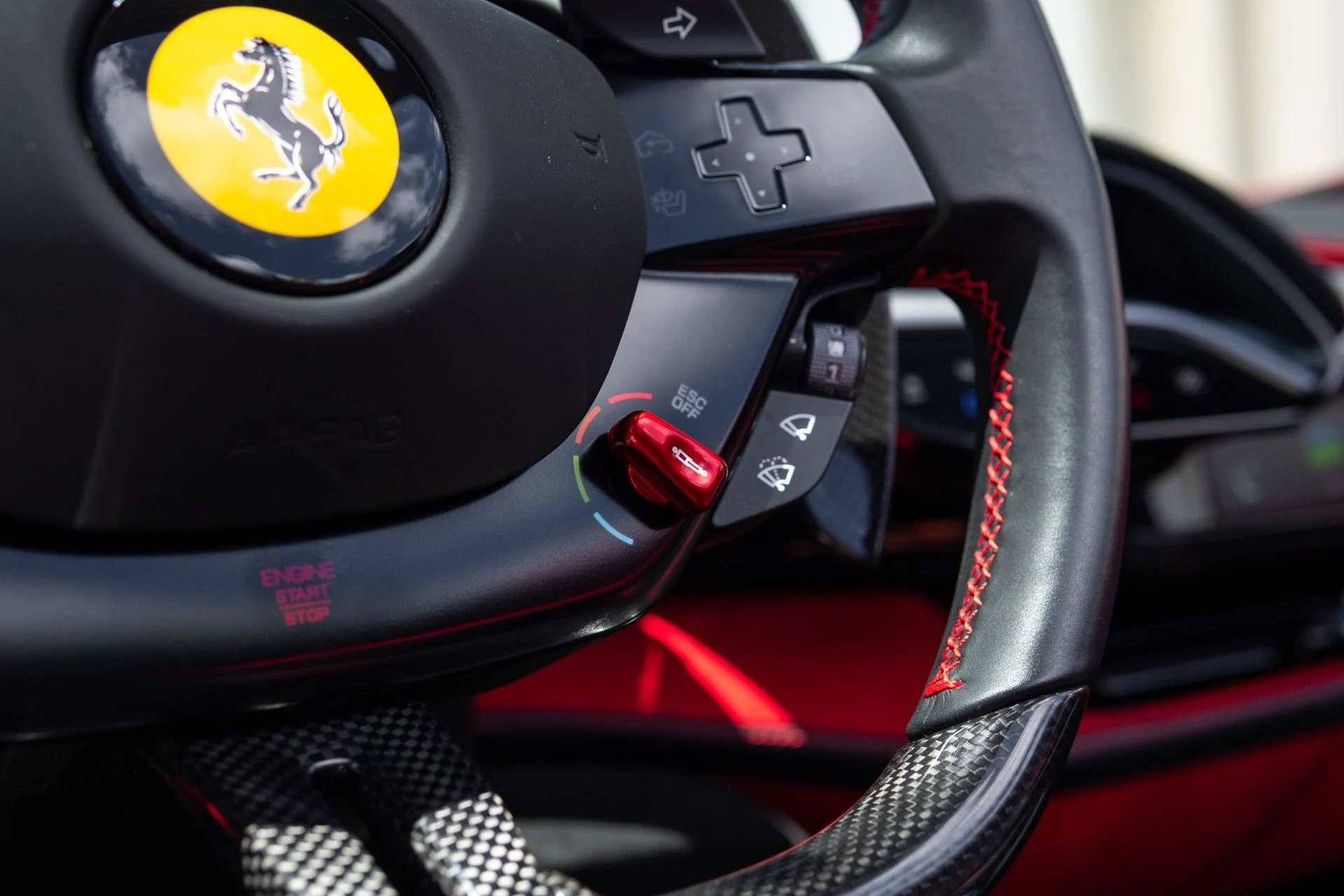 mph037_3851083147_Used_2025_Ferrari_SF_90_Spider_1779242340_317e81d58d