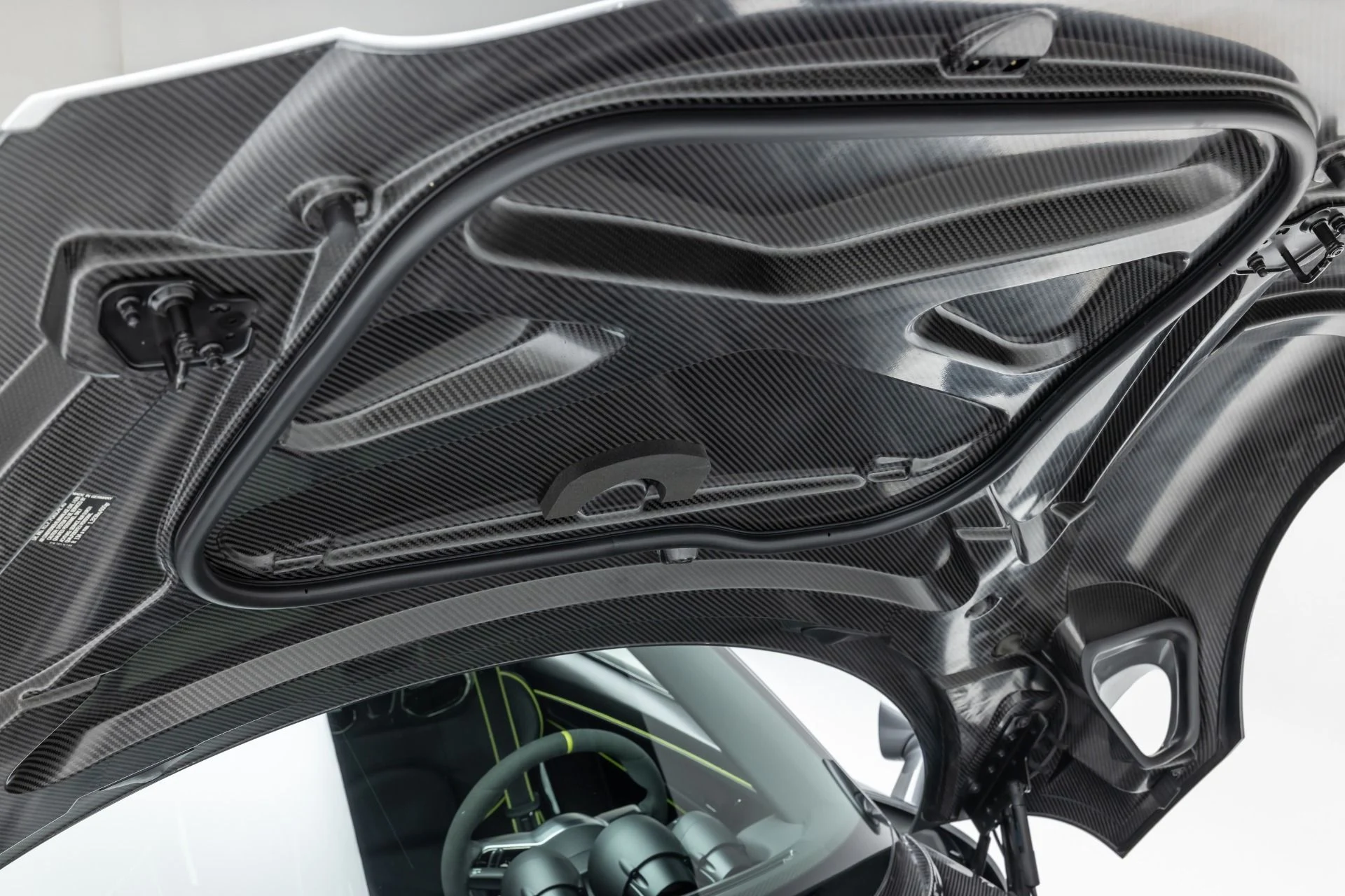 mph037_3877413958_13429_p38_l_45b464154d