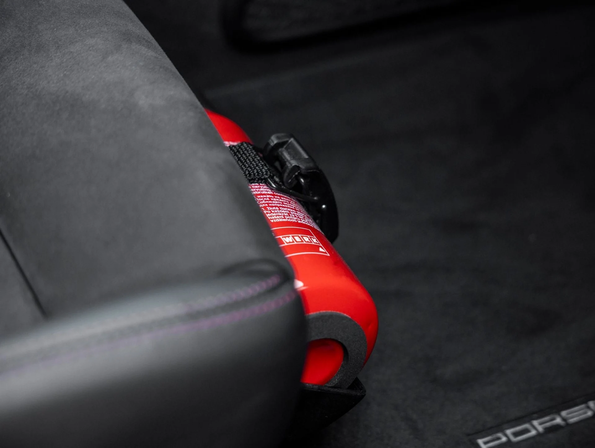 mph037_387874362_38_75de684eed