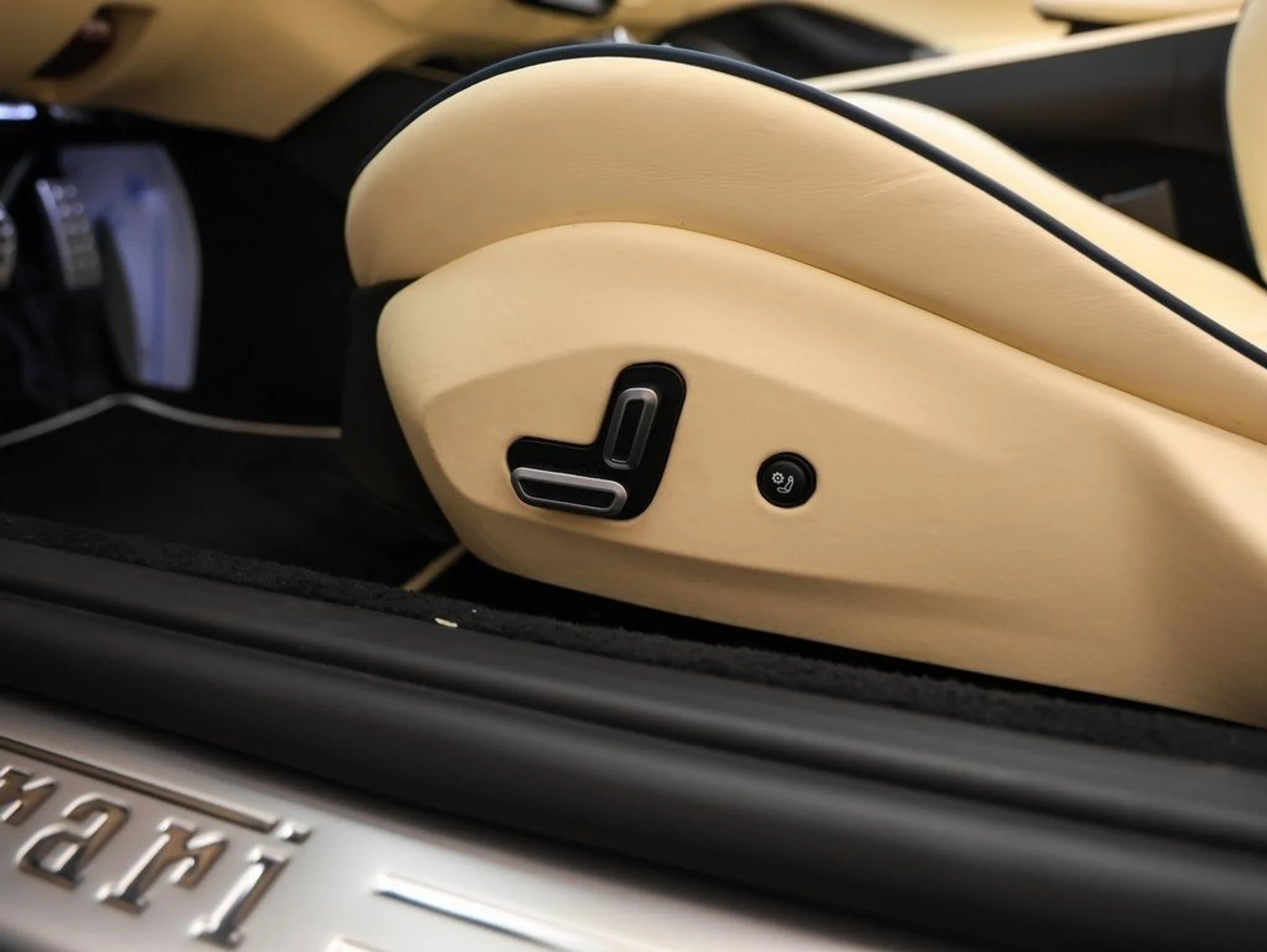 mph037_3886129793_38_a46219247c