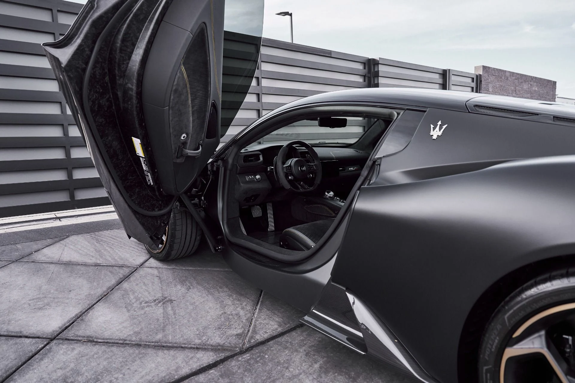 mph037_3886279931_Used_2024_Maserati_MC_20_Base_1772679301_ddb949c933