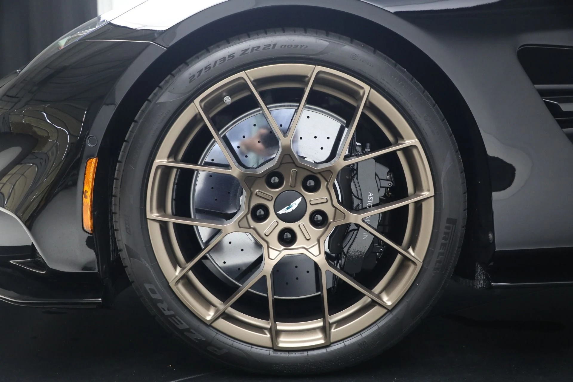 mph037_3892443704_Used_2025_Aston_Martin_Vanquish_1789418284_d01ae9441f