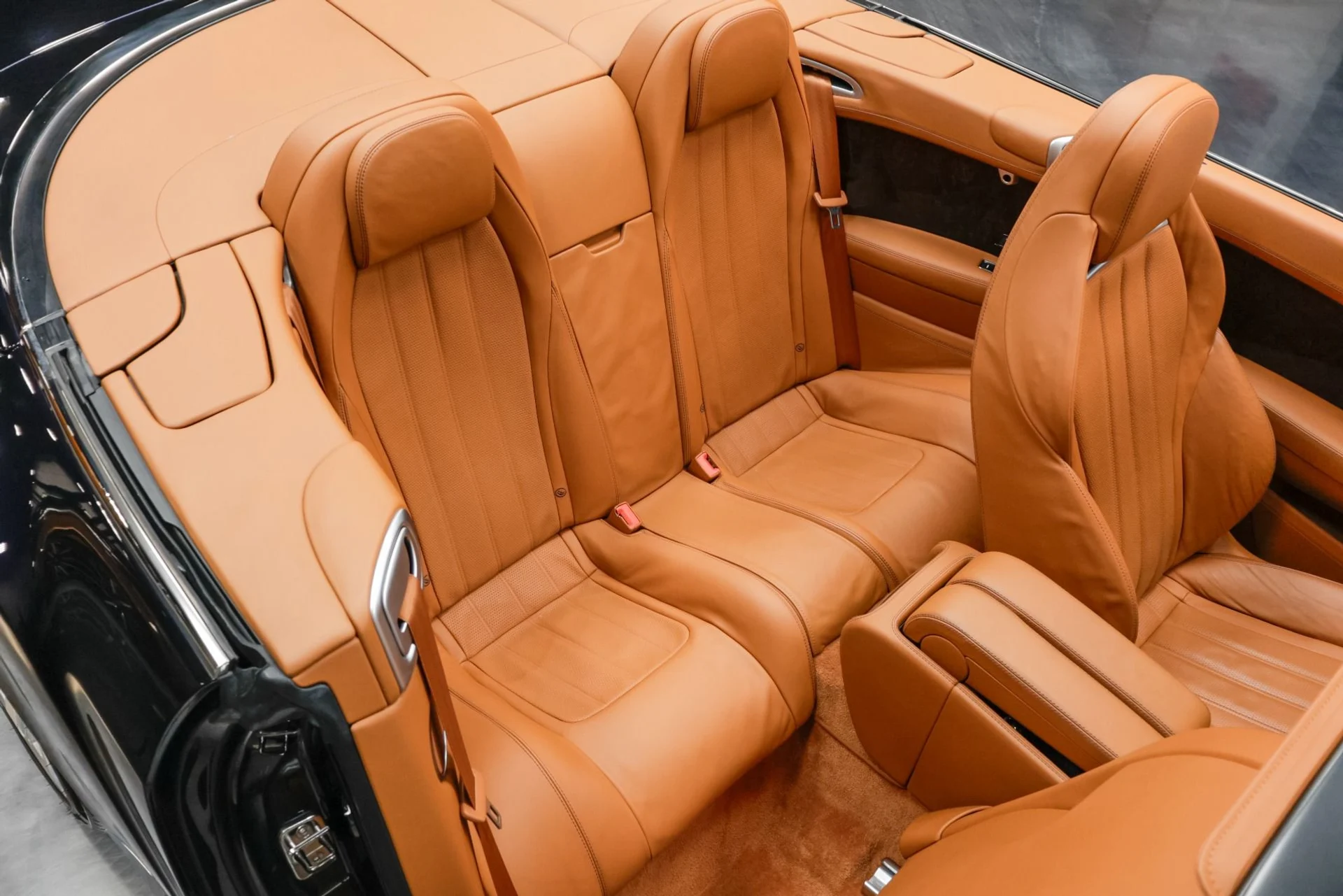 mph037_3892606343_Used_2013_Bentley_Continental_GTC_1761057953_ec5c6e89b3