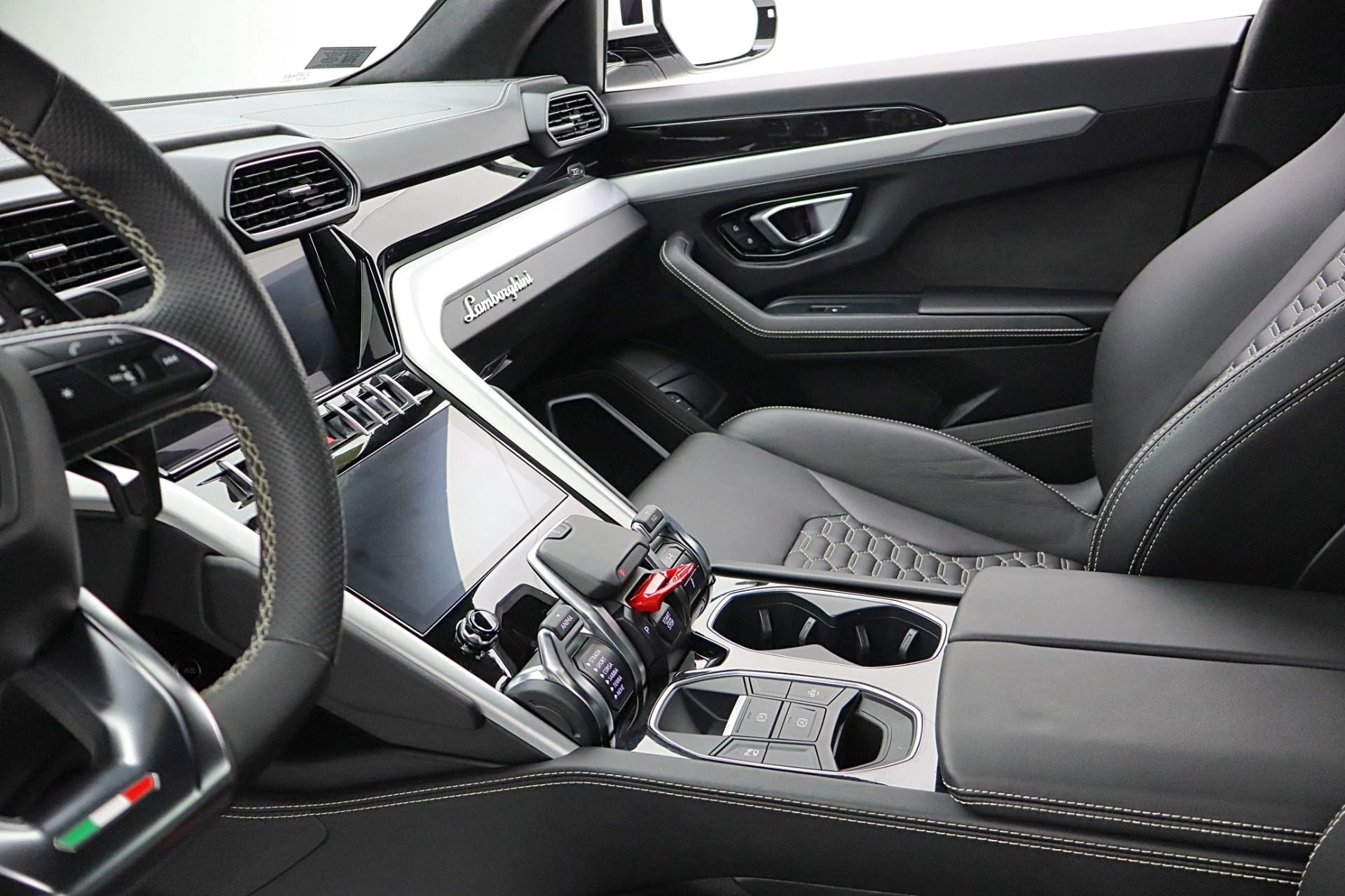 mph037_38949949_Used_2020_Lamborghini_Urus_SELEZIONE_PRE_OWNED_CERTIFIED_9780fdf442