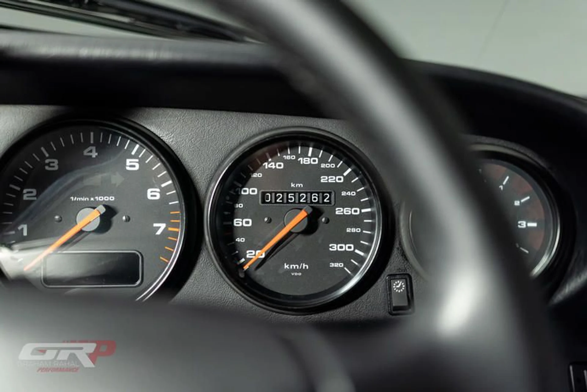 mph037_3904918897_5_DB_27_BF_9_7_C8_E_473_D_A43_B_E70376629_FB_2_1440bd7dec