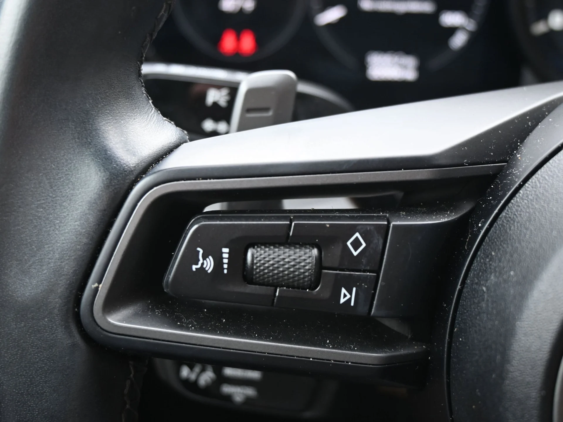 mph037_3911610332_e2edf1f389e3877f8a1586a014136204x_9f3c8f852f