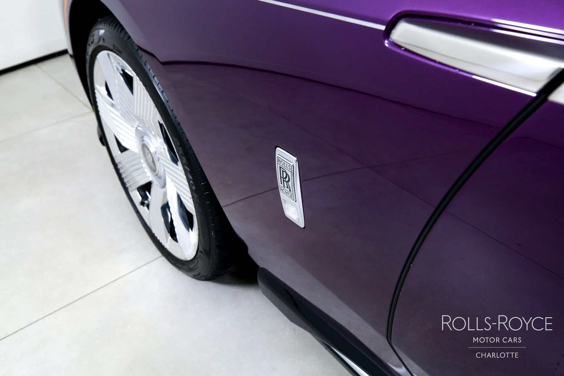 mph037_3914315569_Used_2024_Rolls_Royce_Spectre_1754591081_41d54e886b