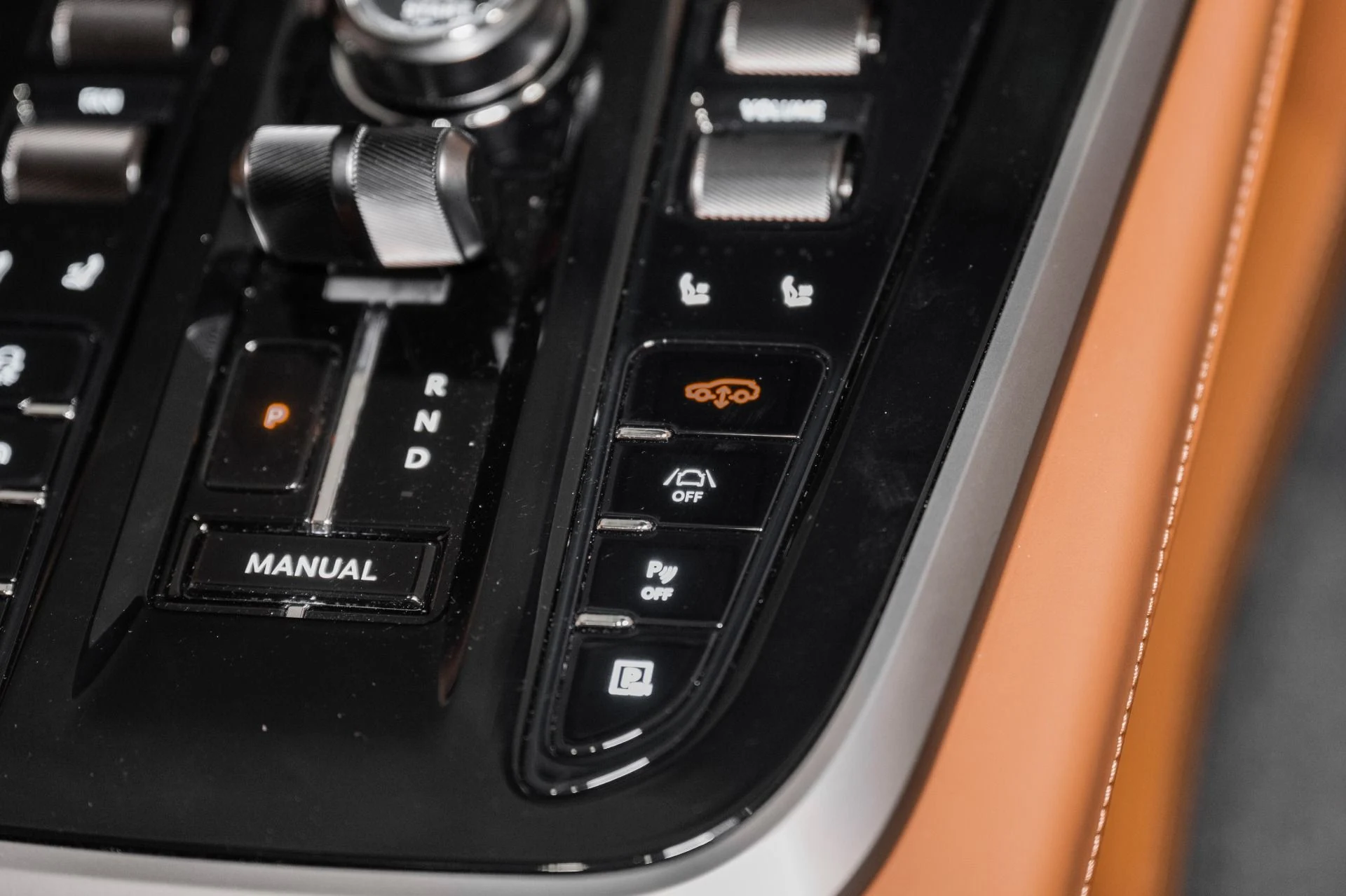 mph037_3929883199_New_2026_Aston_Martin_DBX_707_1780939775_8640c19448