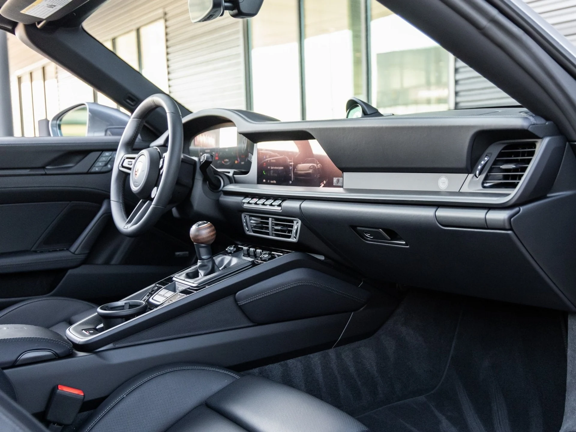 mph037_394543066_40_6f8ba65459