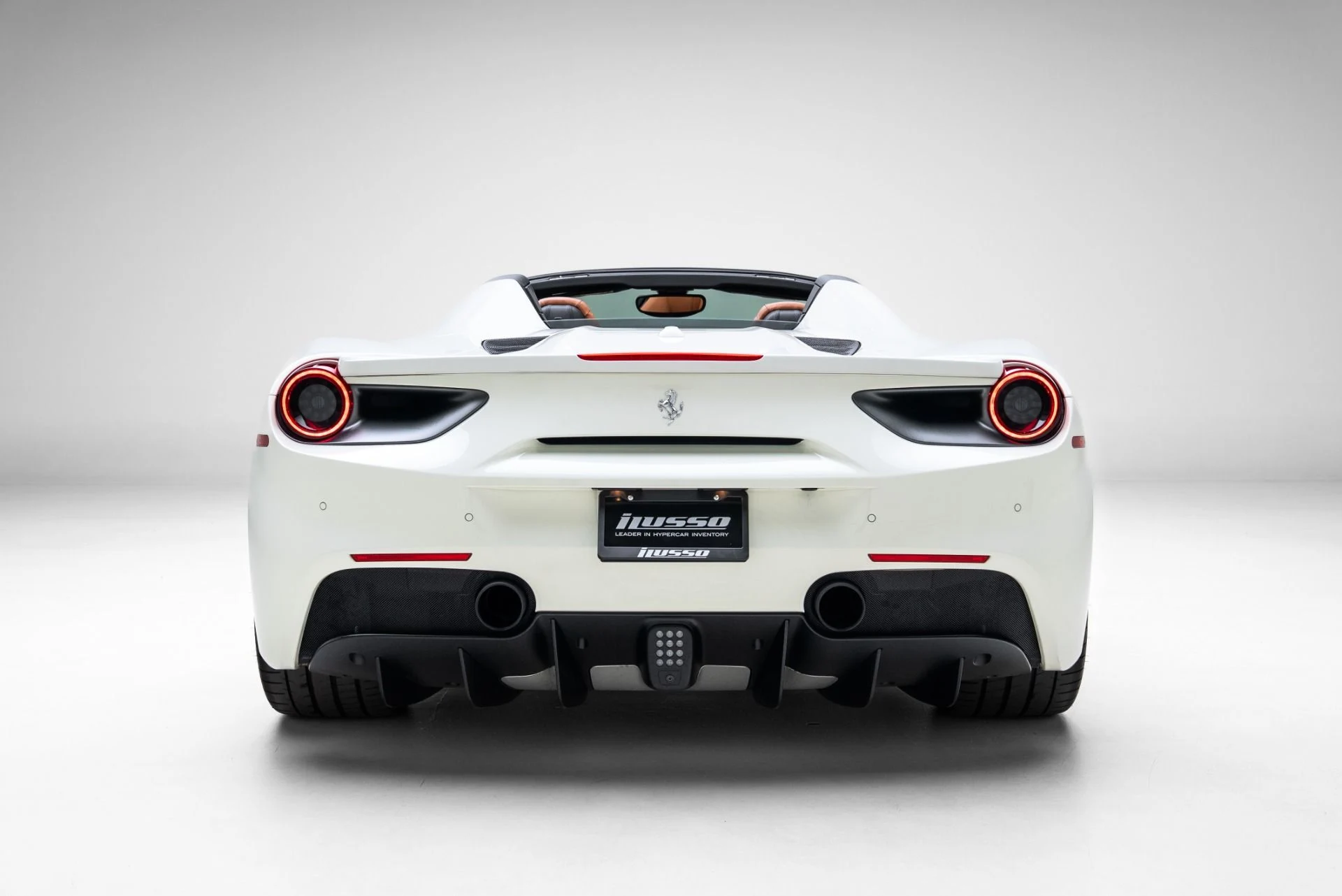 mph037_3945935629_Used_2018_Ferrari_488_Spider_1774383951_e5eac6942f