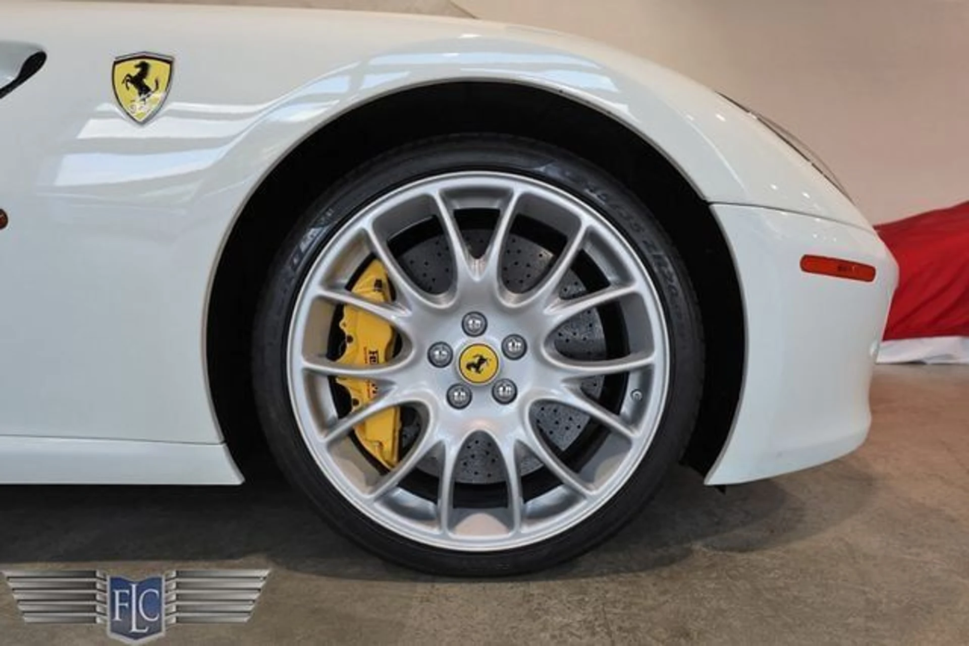 mph037_3961389286_used_2011_ferrari_599_2drcoupegtbfiorano_9689_23067510_42_640_dceebc38ee