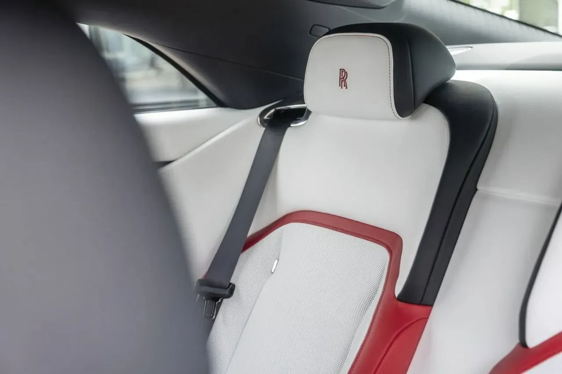 mph037_3969664087_fc5bb547760f4d1cb90fb6b97fbc206a_01f375dfec