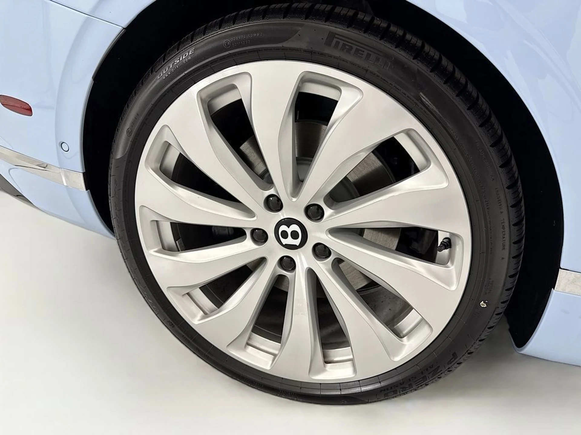 mph037_3990648121_new_2026_bentley_continental_gtc_8119_23033468_38_1024_76a105ae63