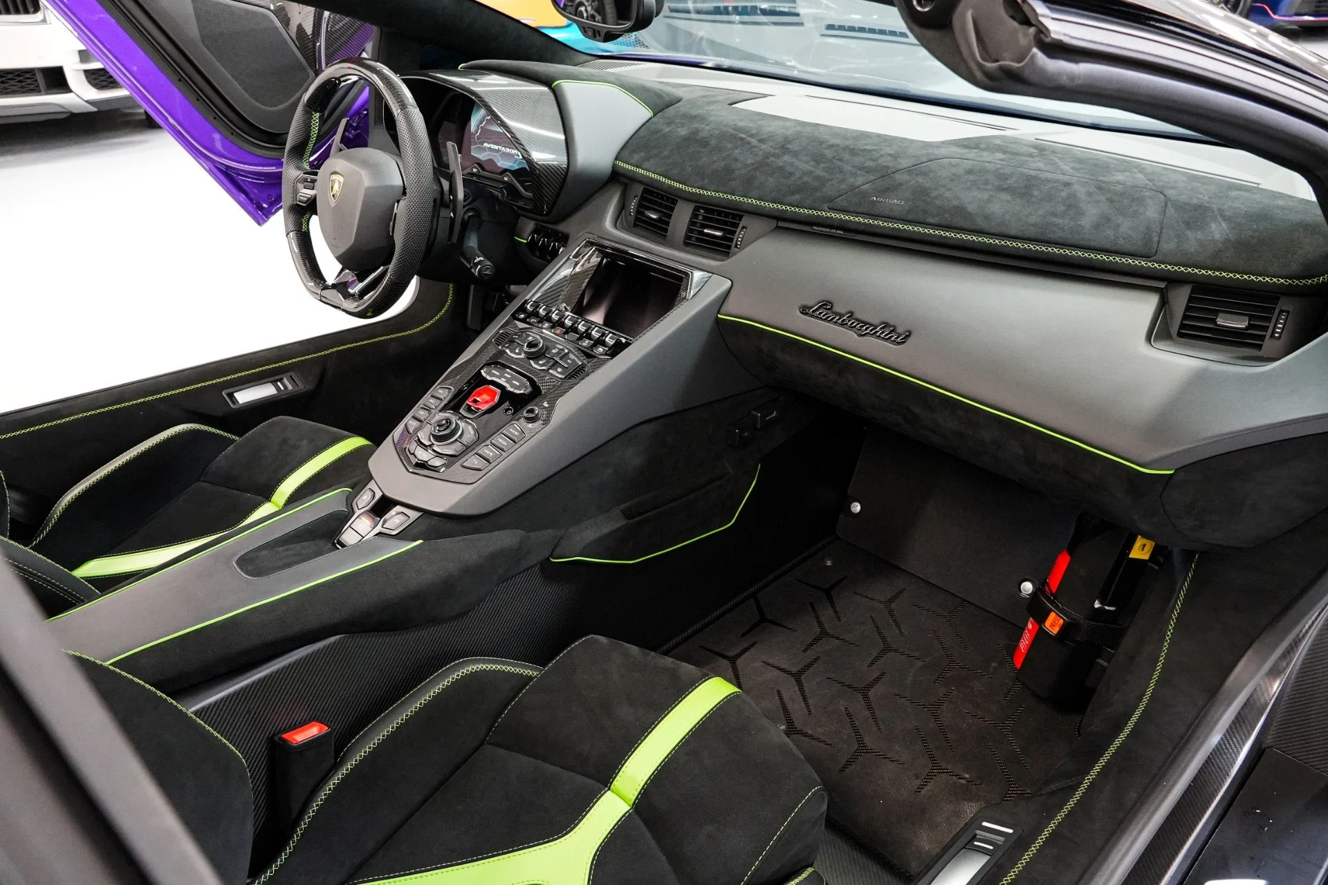 mph037_4000576424_Used_2020_Lamborghini_Aventador_LP_770_4_SVJ_1777493660_1ff65a84e9