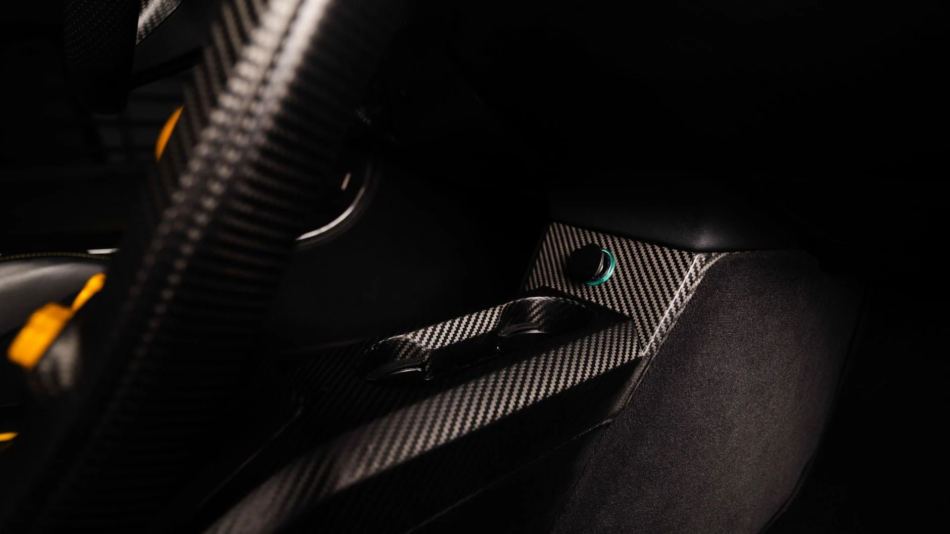 mph037_4001690351_Used_2013_Mc_Laren_P1_Coupe_1779235233_4714dece51