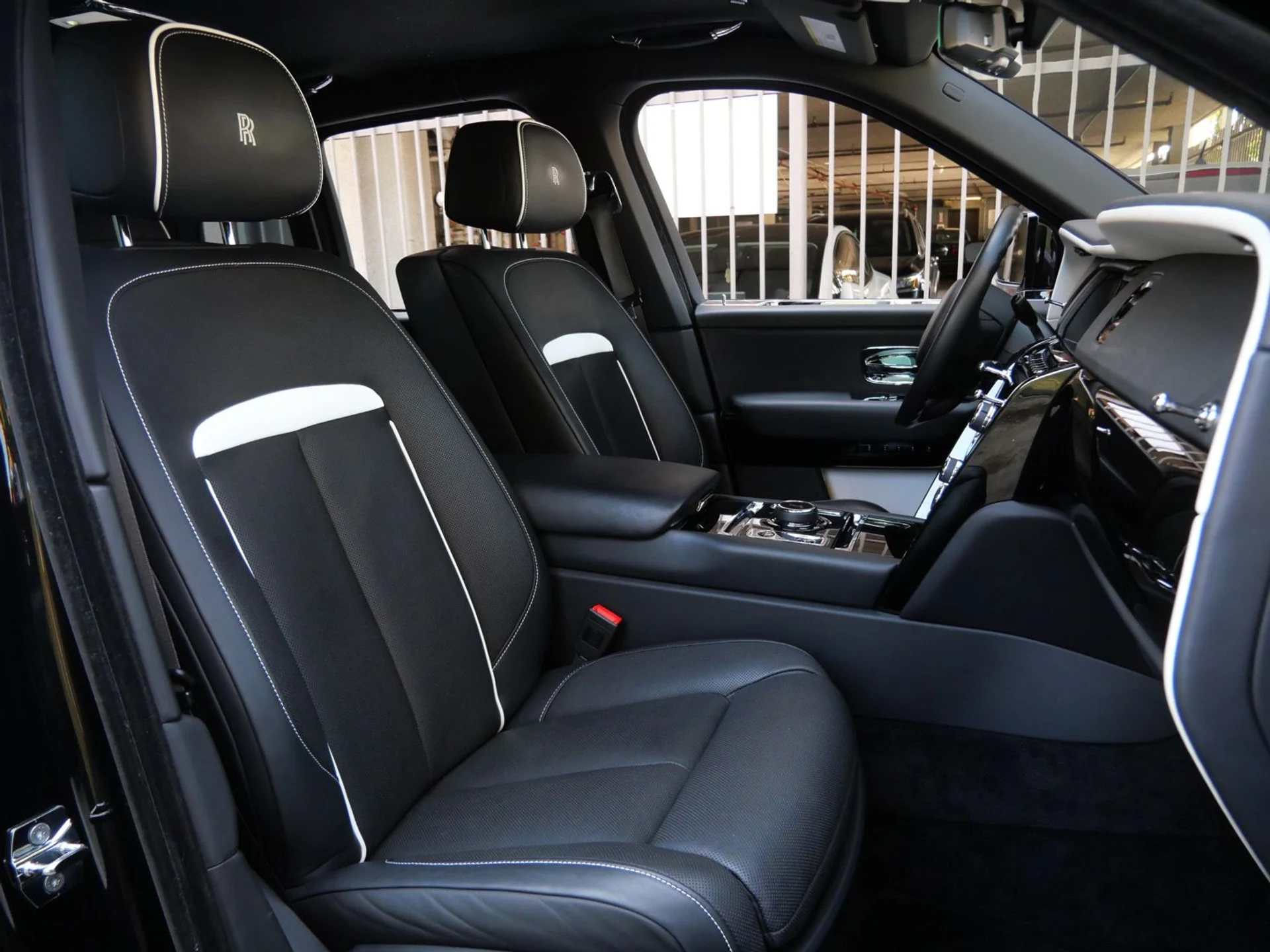 mph037_4012283614_14eb18479db7f4c0bd00664985024056x_28a94adef9