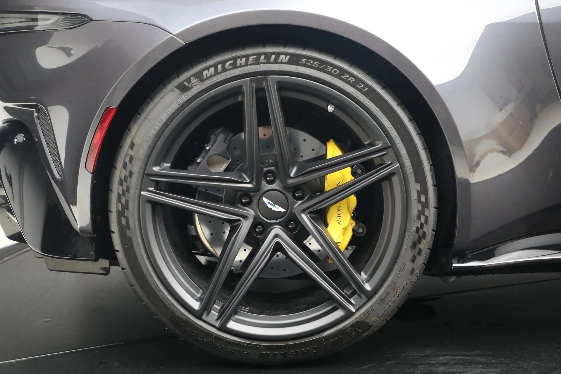 mph037_4014294163_New_2026_Aston_Martin_Vantage_S_1766181687_c4d3b59fe4