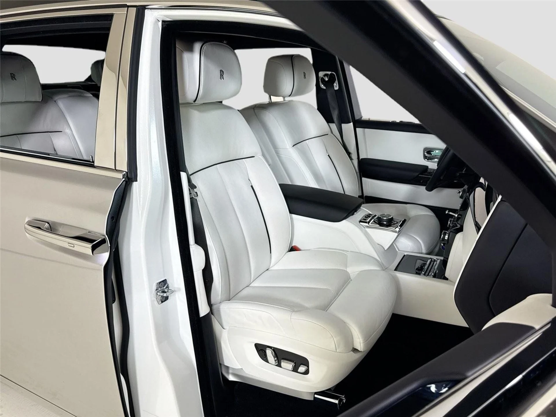 mph037_4016129024_91932cbdae99335307342feb739f3223_4606d9eec5