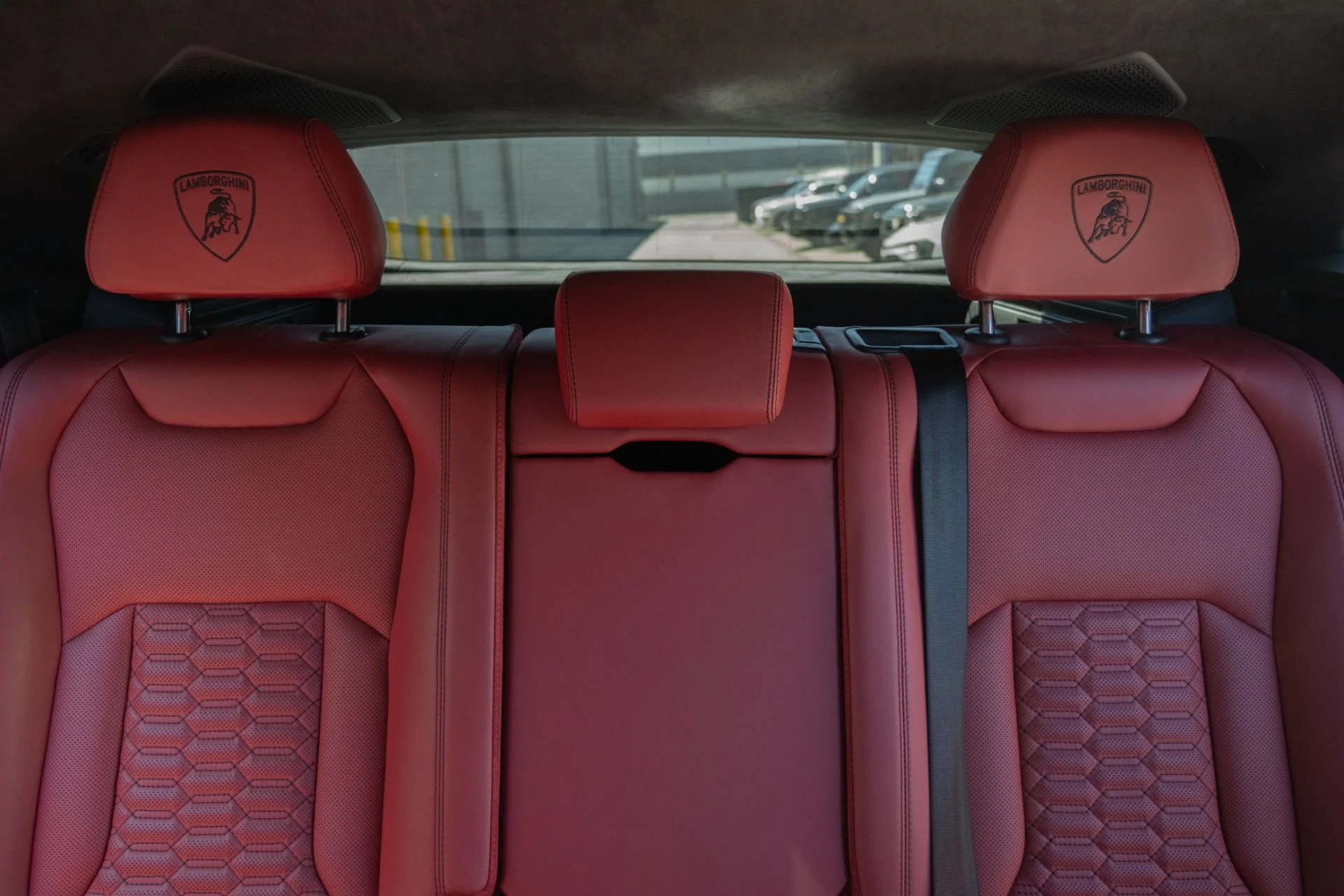 mph037_4018950497_Used_2019_Lamborghini_Urus_1755558842_e08a306bdb