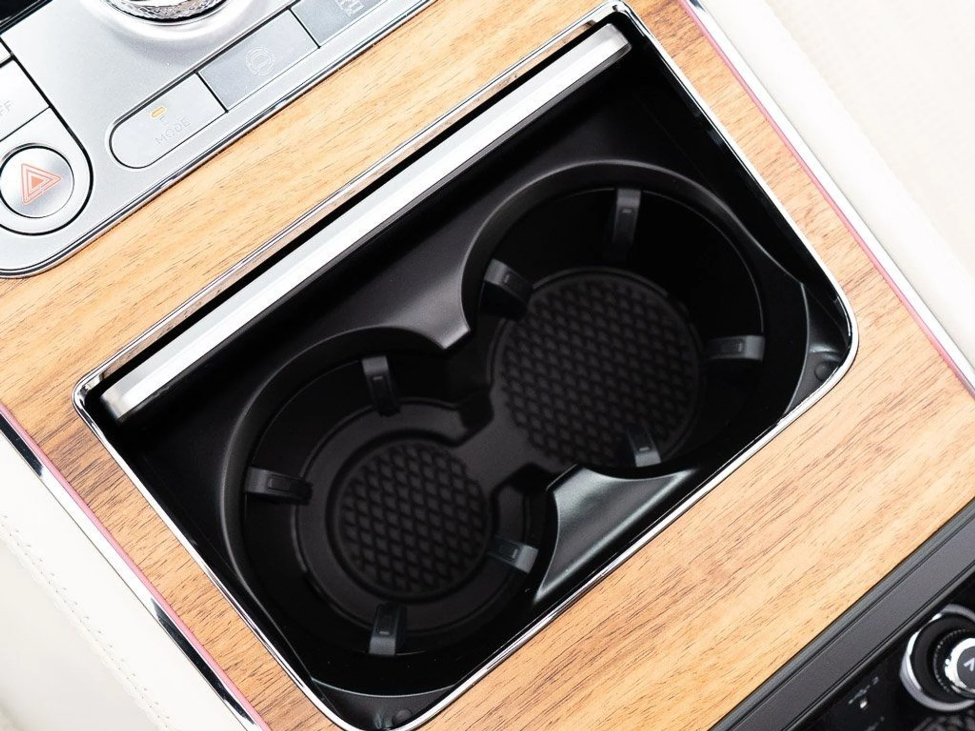 mph037_4025086498_7903b503ead492a67a2447a40287b2e5_37270e9274