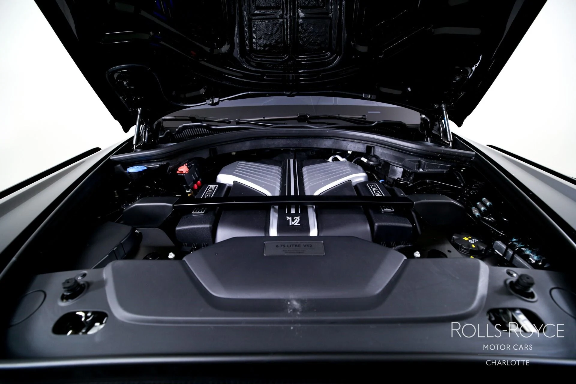 mph037_4051045099_Used_2027_Rolls_Royce_Cullinan_1787244434_211e4b0bdd